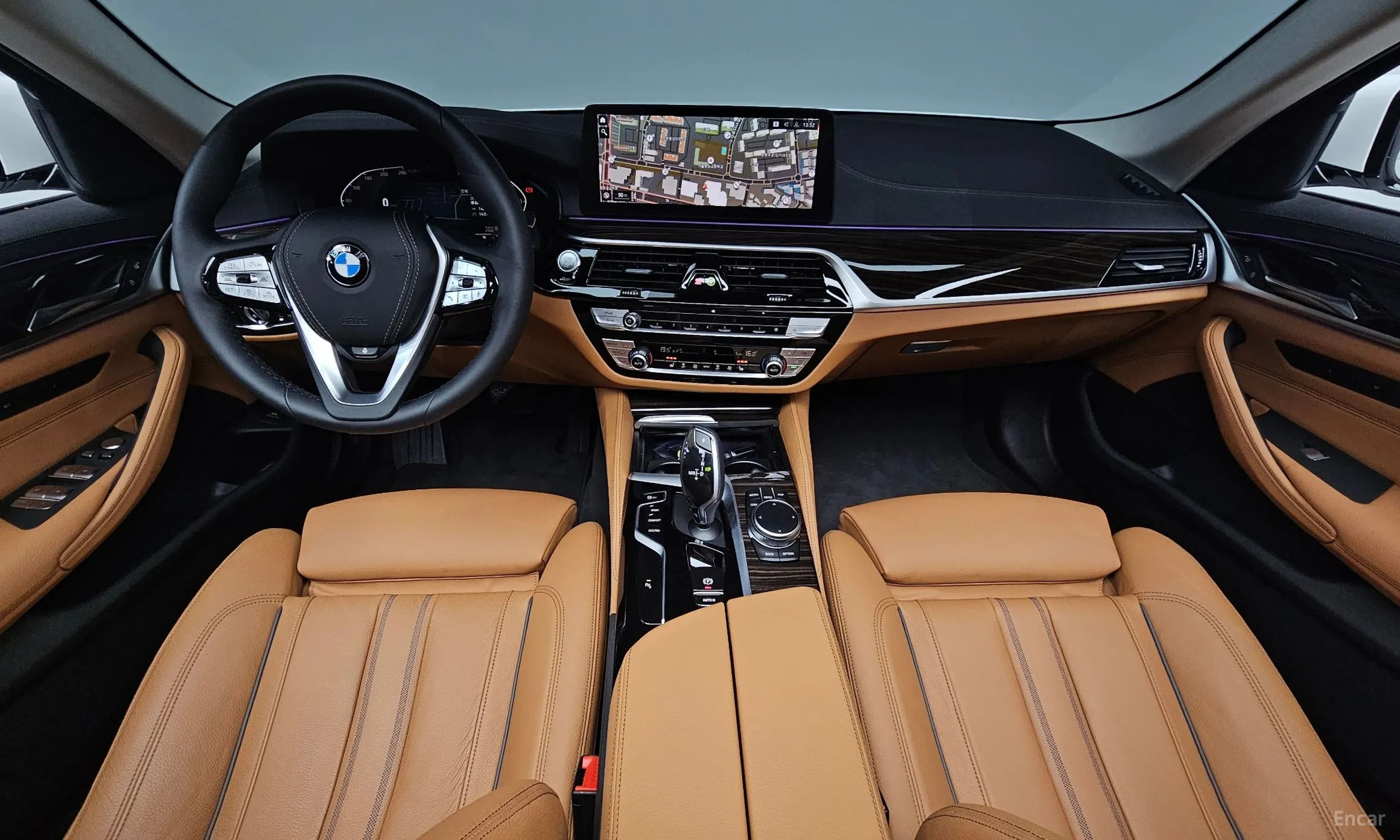 BMW 5 Series (G30) превью 4