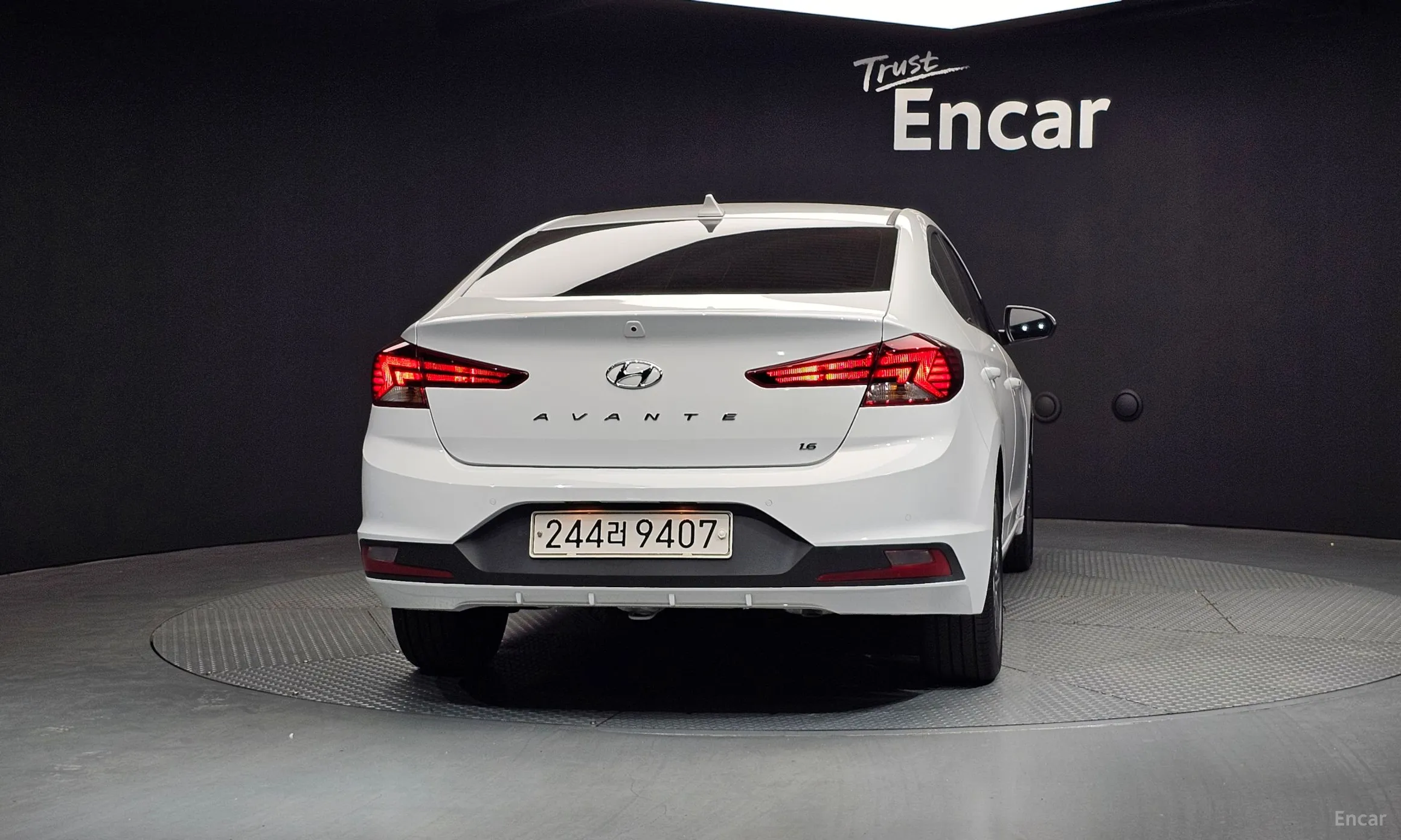 Hyundai Avante AD превью 3