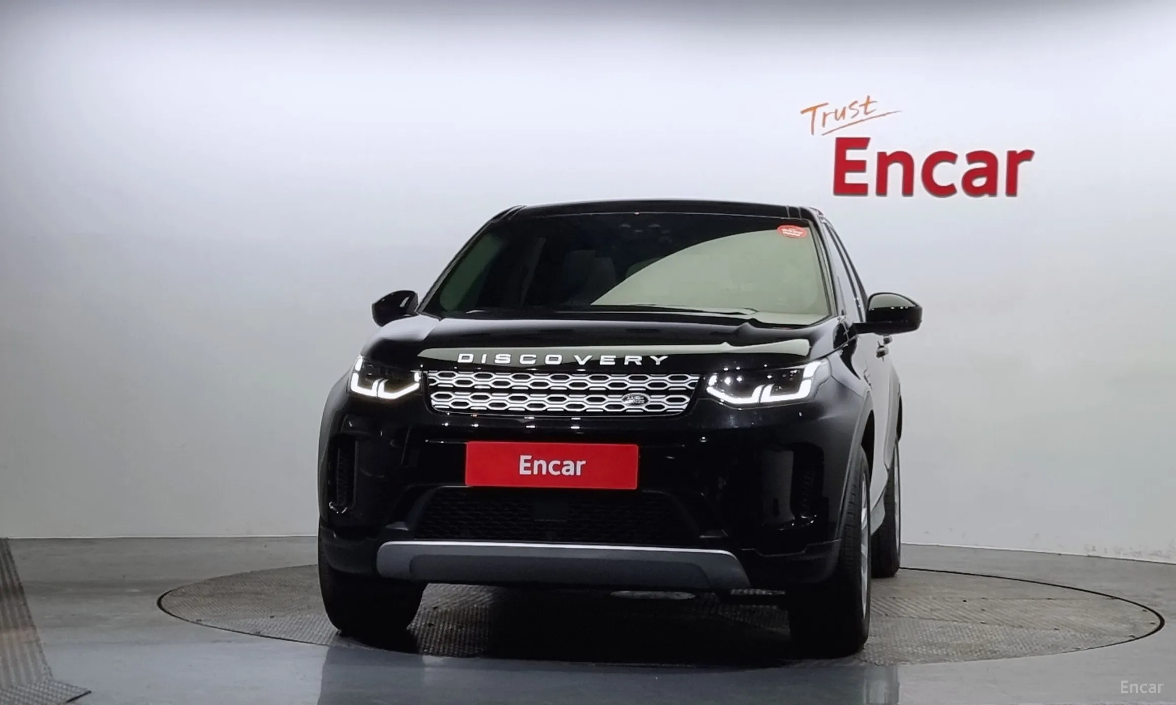Land Rover Discovery Sports превью 2