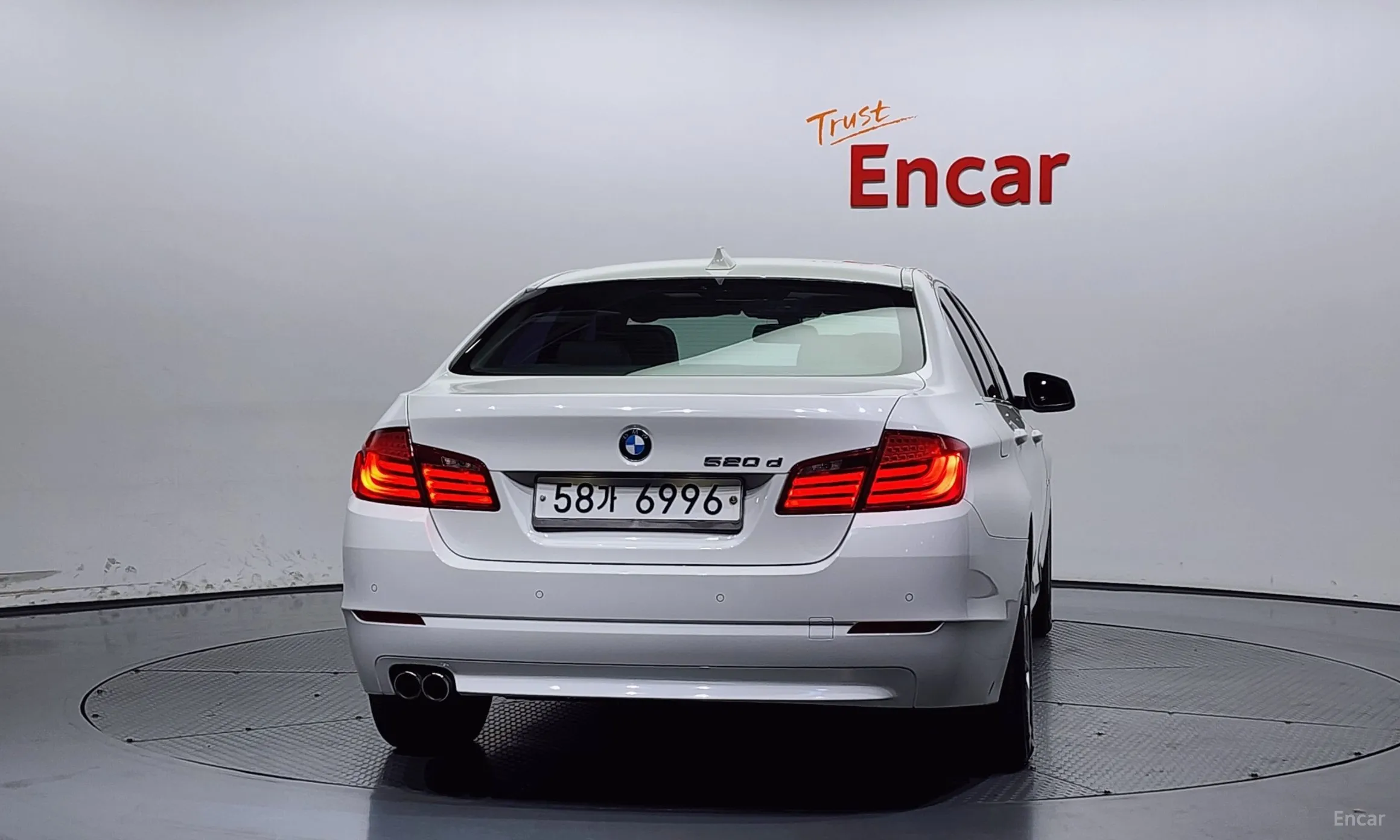 BMW 5 Series (F10) превью 3