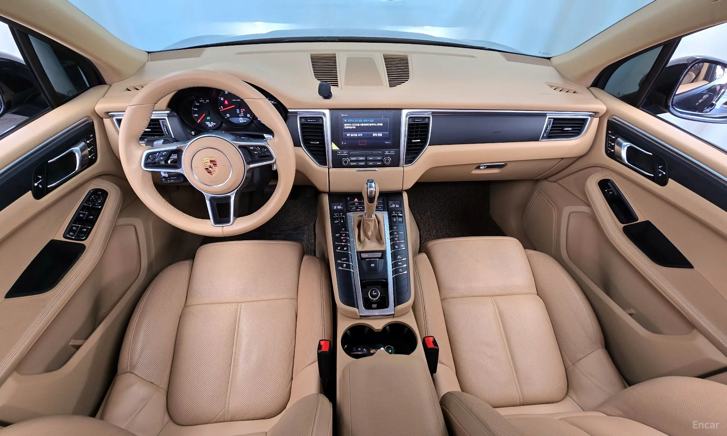 Porsche Macan превью 4