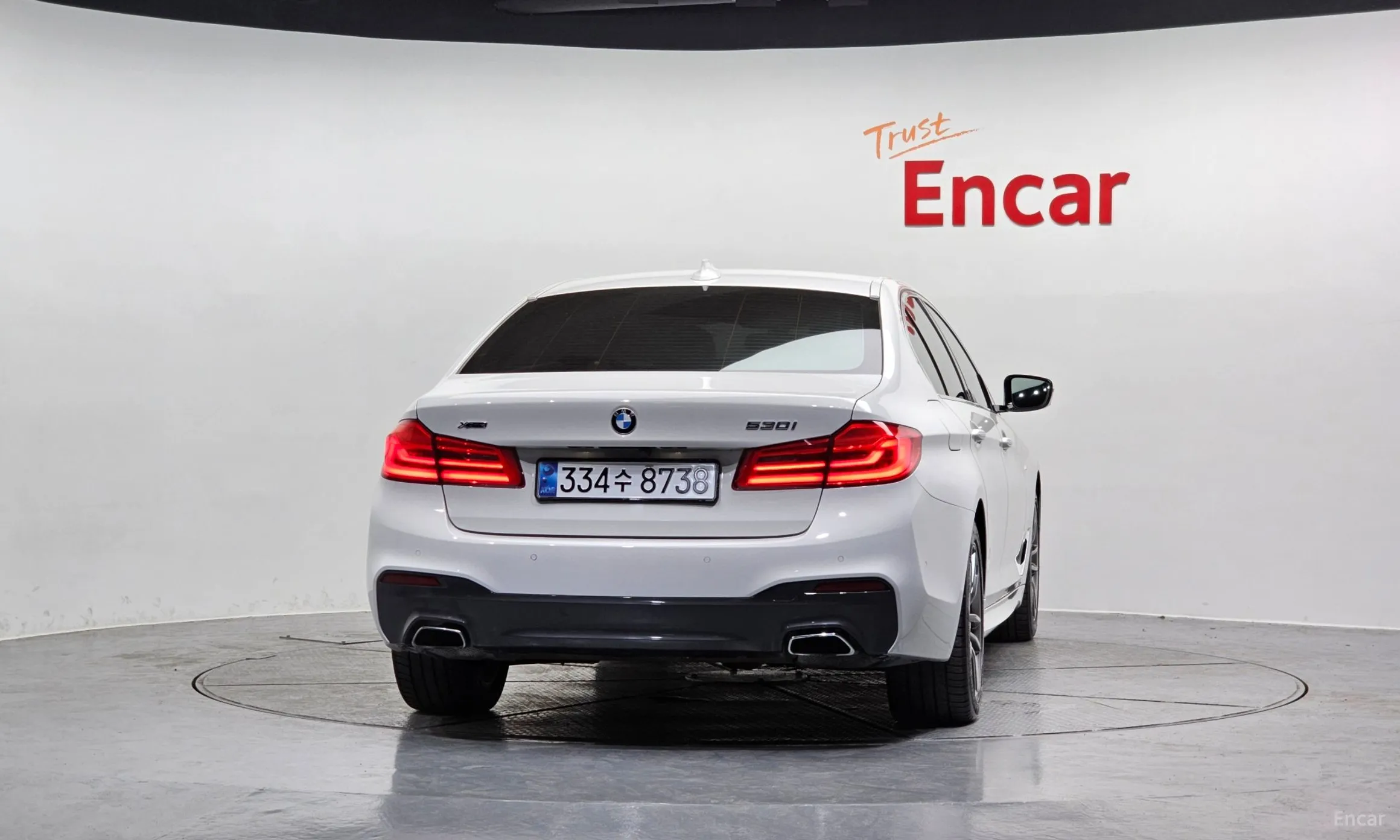 BMW 5 Series (G30) превью 3