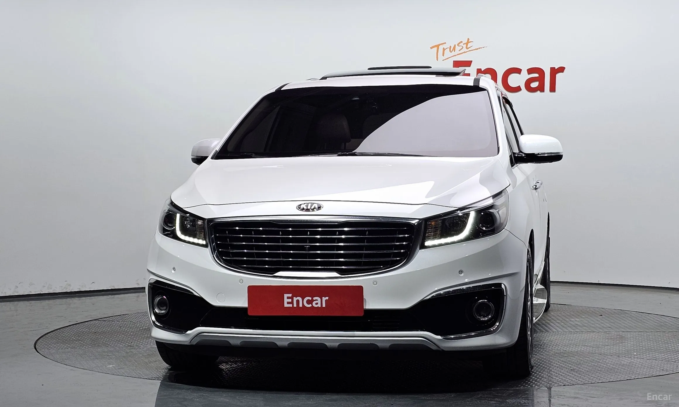 Kia Carnival превью 2
