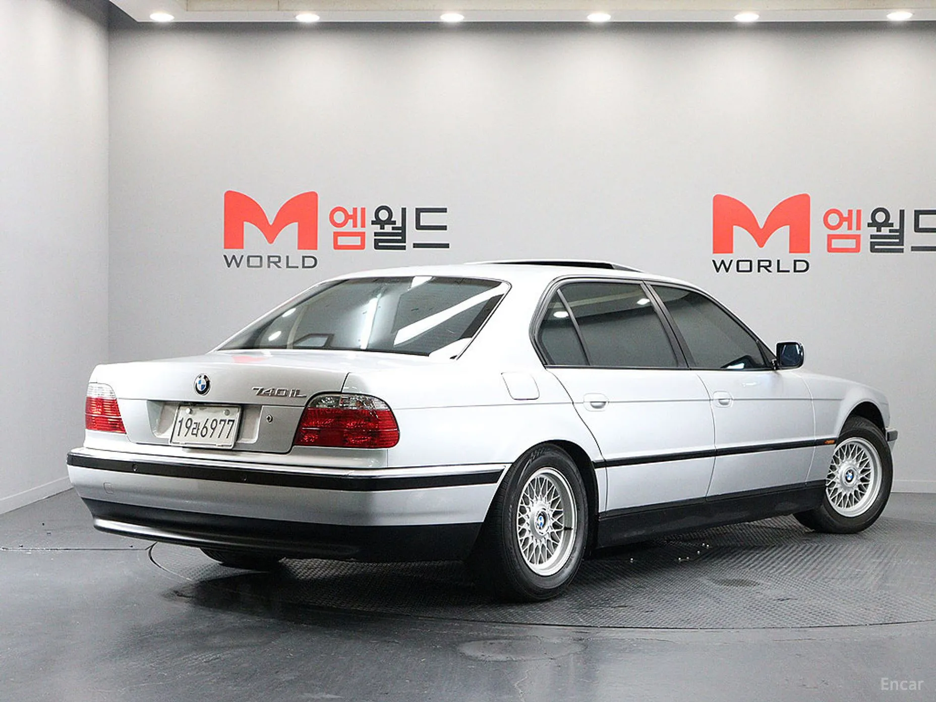 BMW 7 Series превью 3