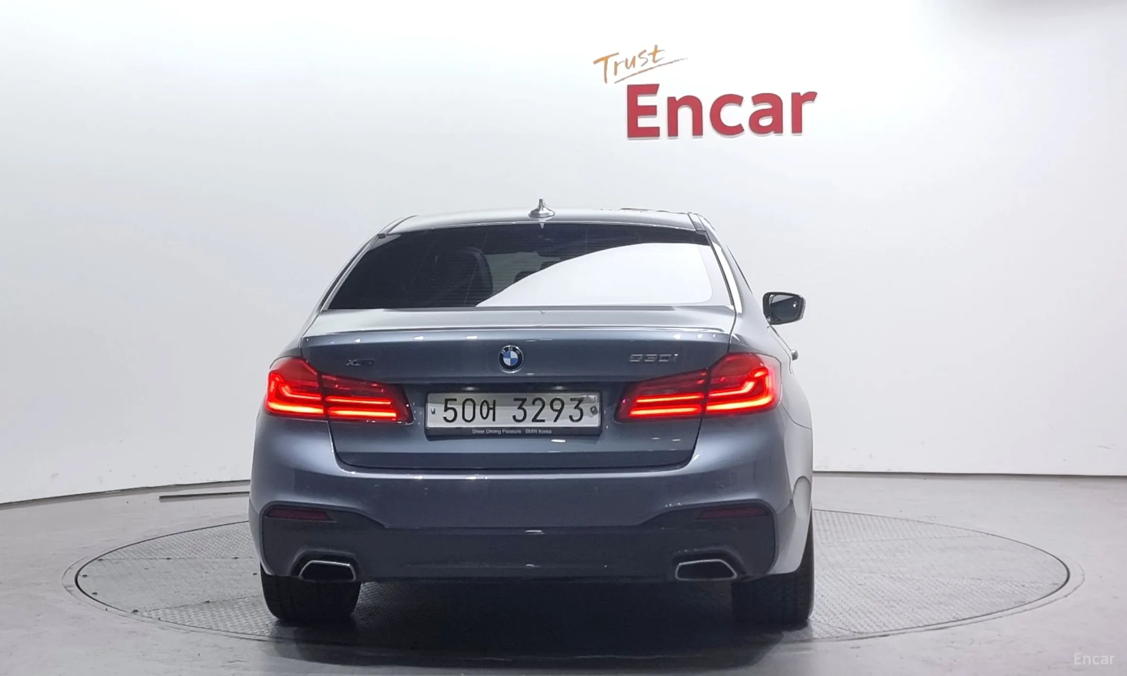 BMW 5 Series (G30) превью 3