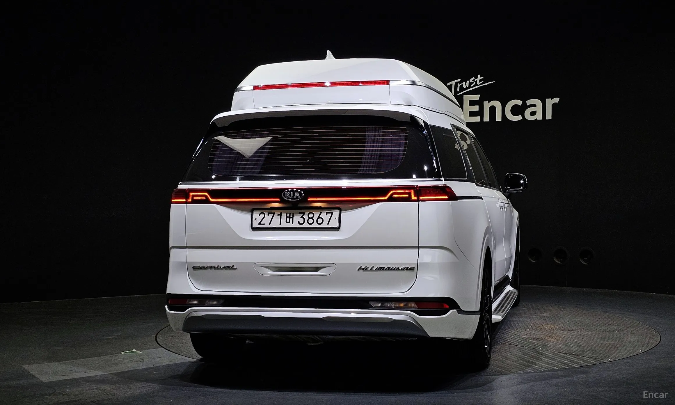 Kia Carnival Gen 4 превью 3