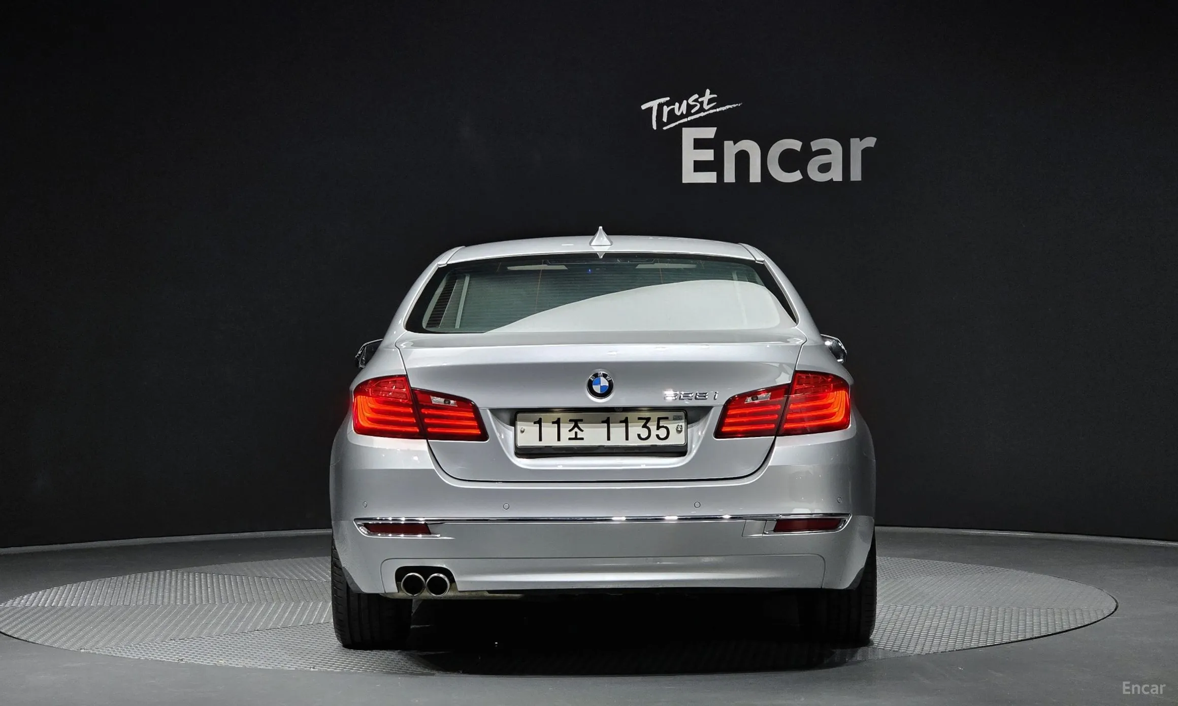 BMW 5 Series (F10) превью 3