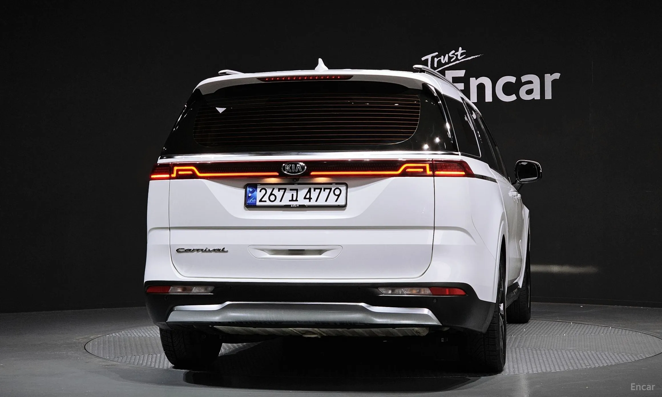 Kia Carnival Gen 4 превью 3