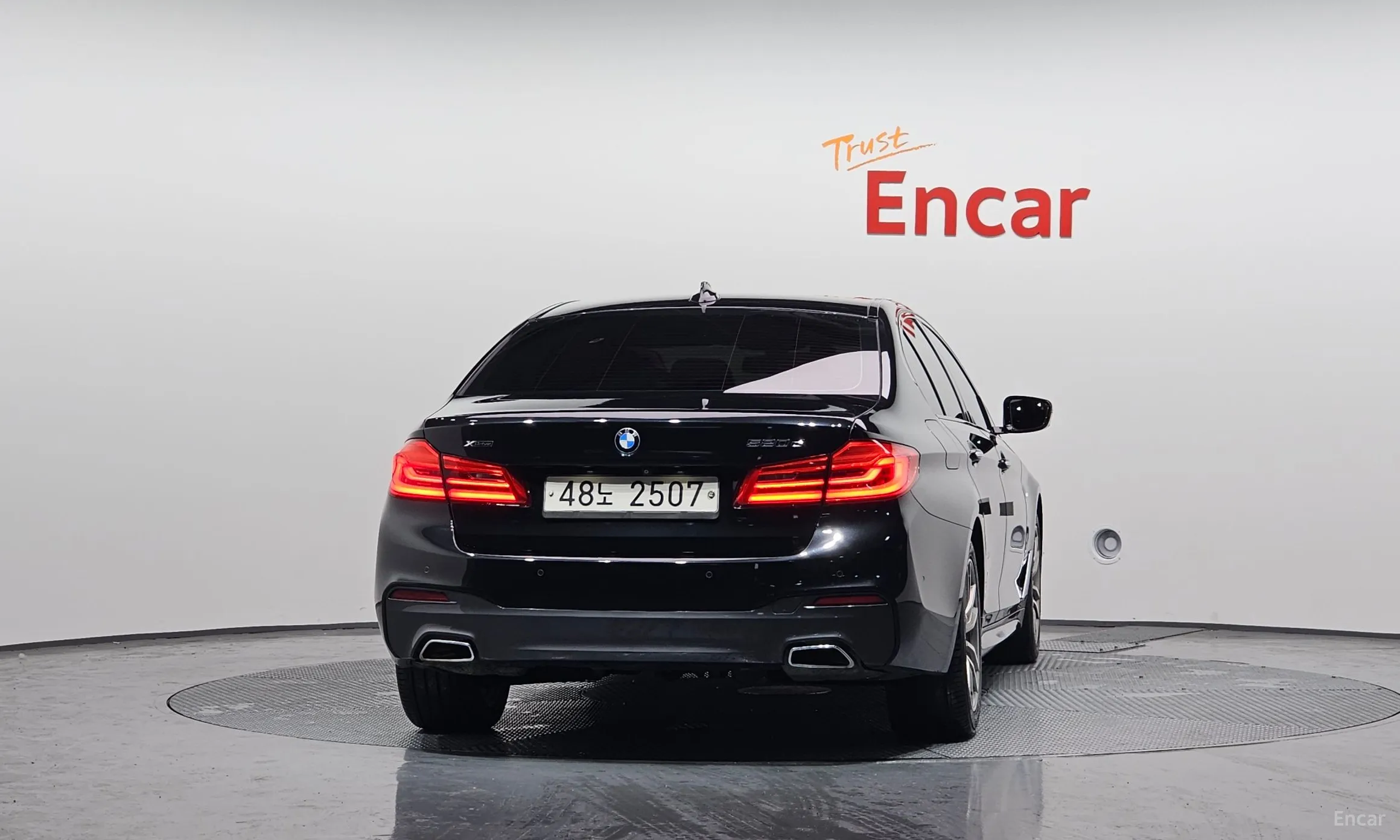 BMW 5 Series (G30) превью 3