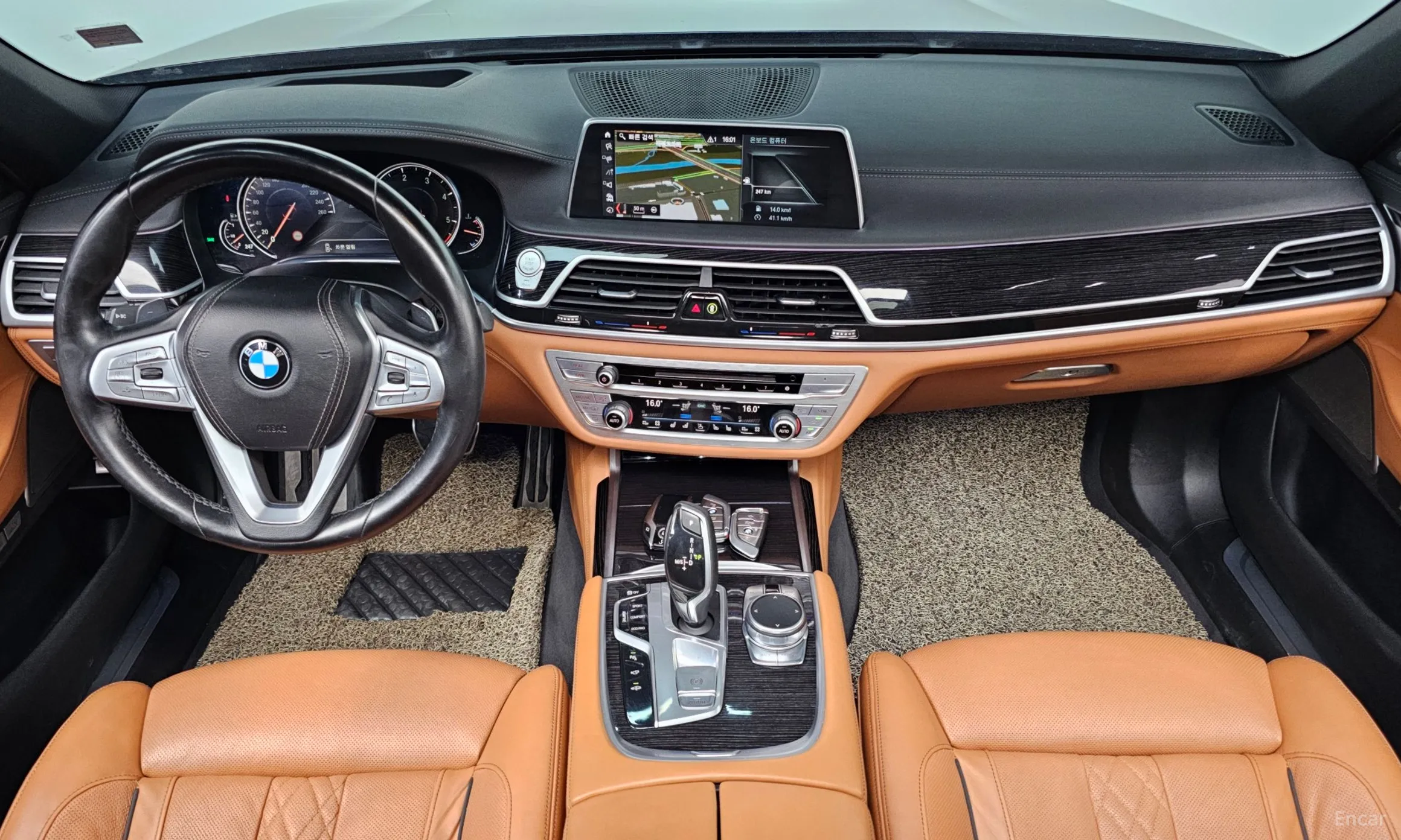 BMW 7 Series (G11) превью 4