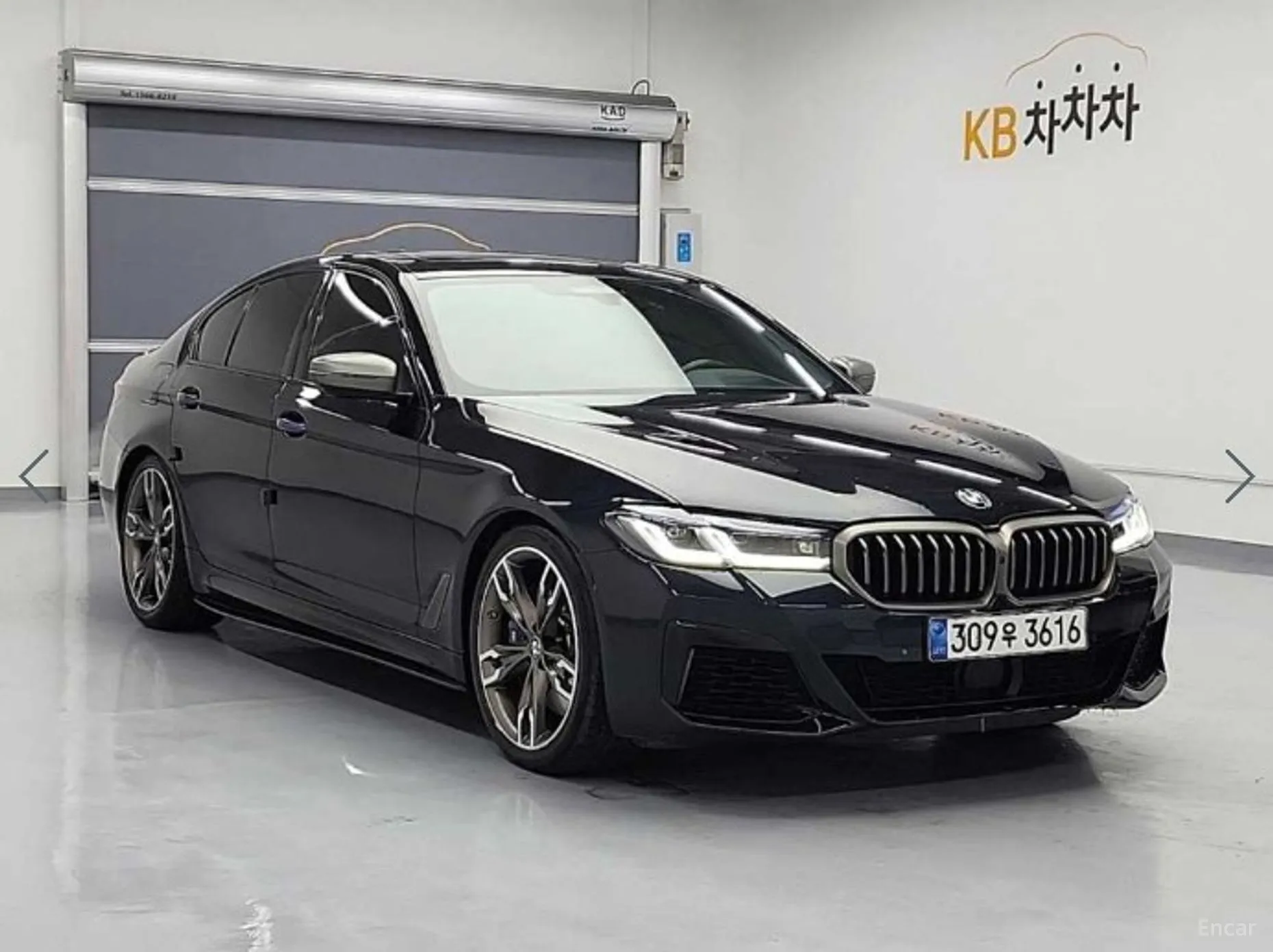 BMW 5 Series (G30) превью 3
