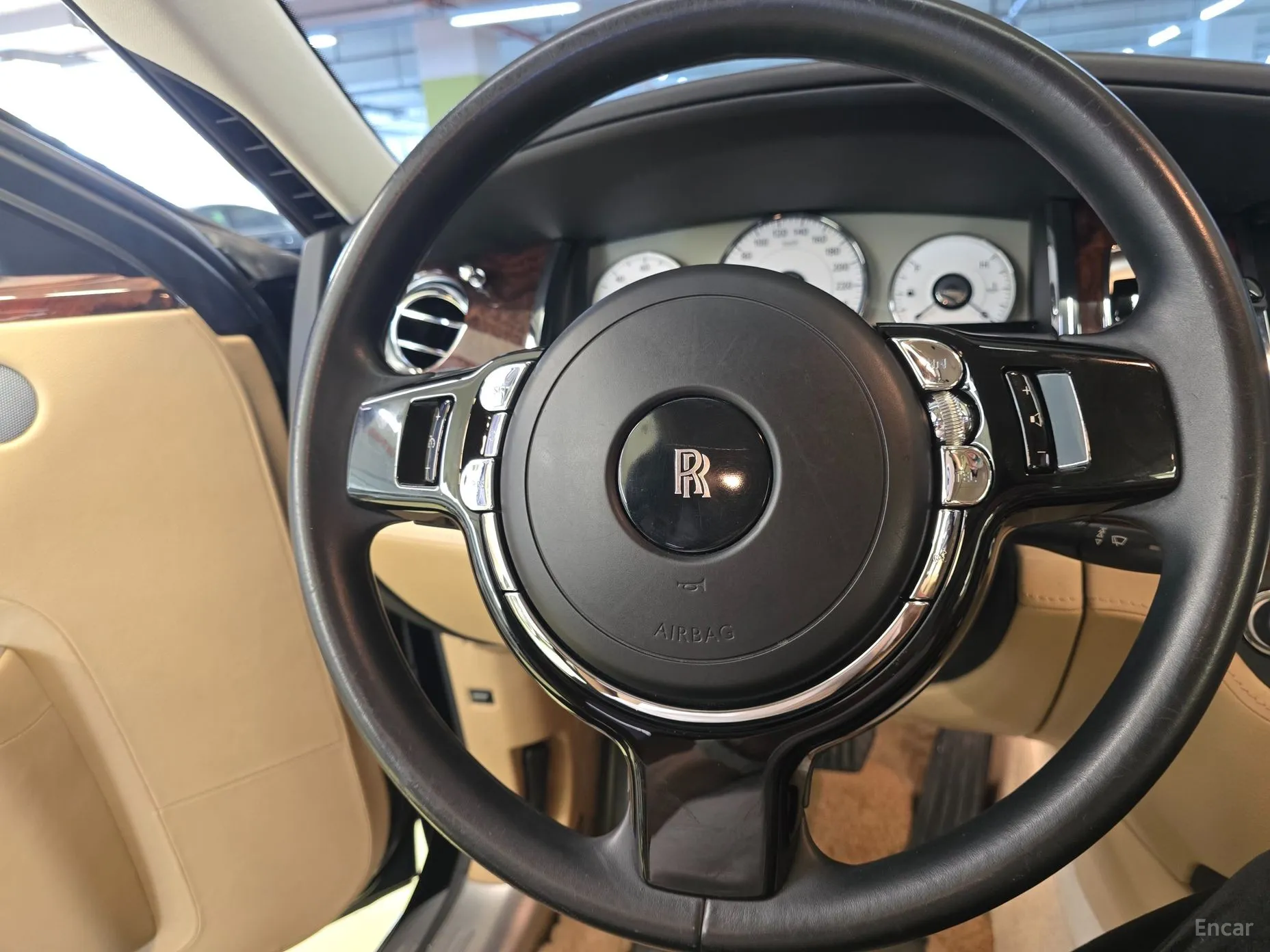 Rolls-Royce Ghost превью 12