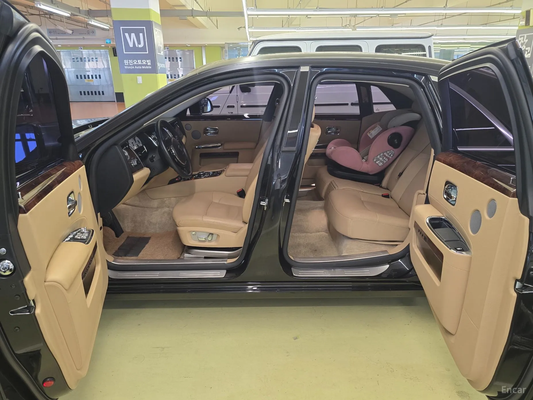 Rolls-Royce Ghost превью 7