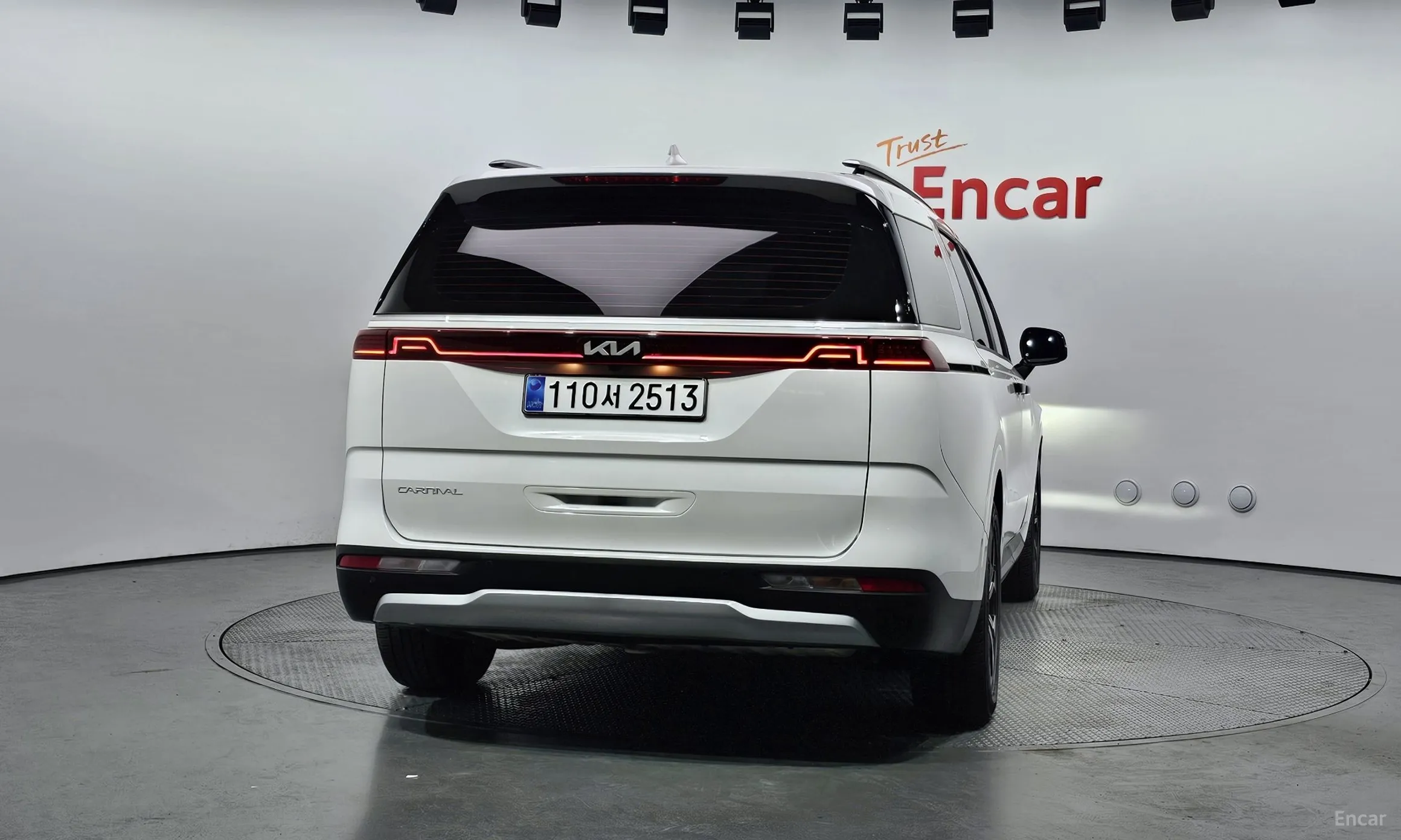 Kia Carnival Gen 4 превью 3