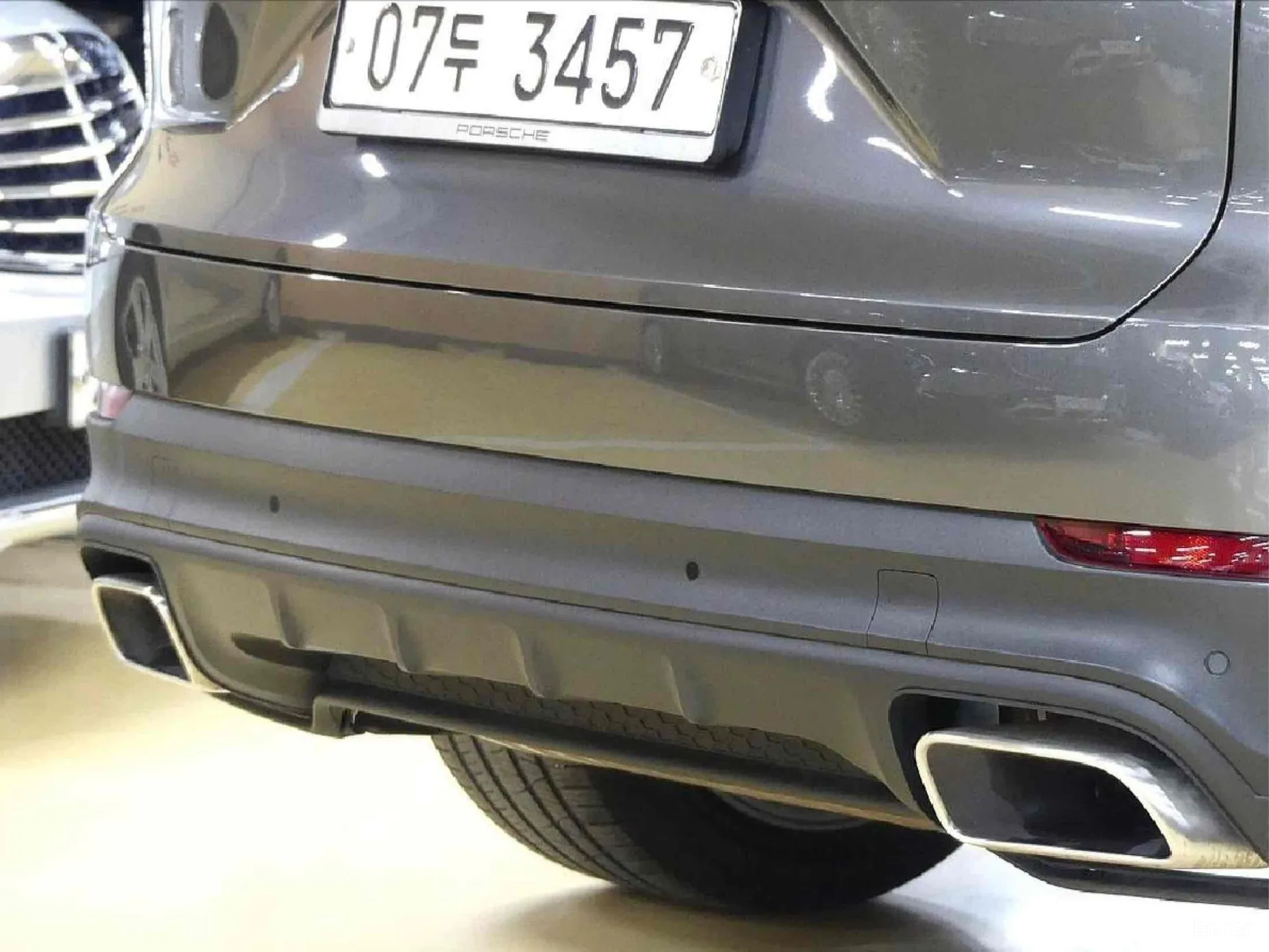 Porsche Cayenne (PO536) превью 3