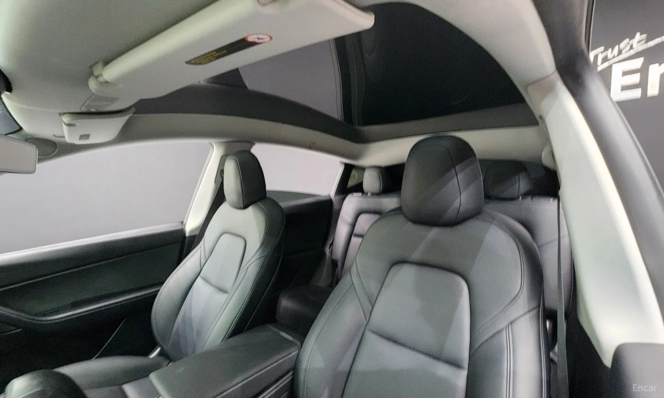 Tesla Model Y превью 11