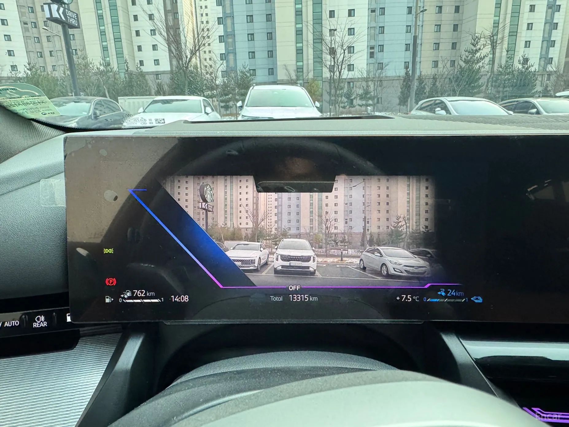 BMW 5 Series (G60) превью 4