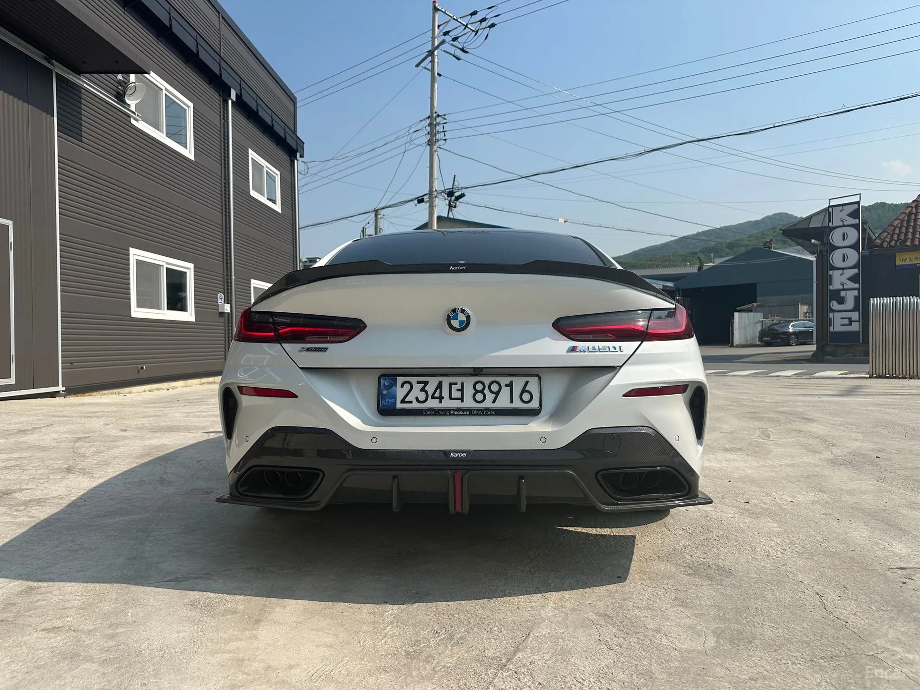BMW 8-series (G15) превью 3