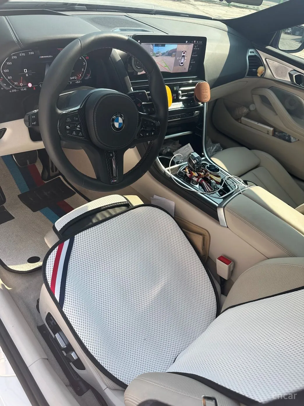 BMW 8-series (G15) превью 4
