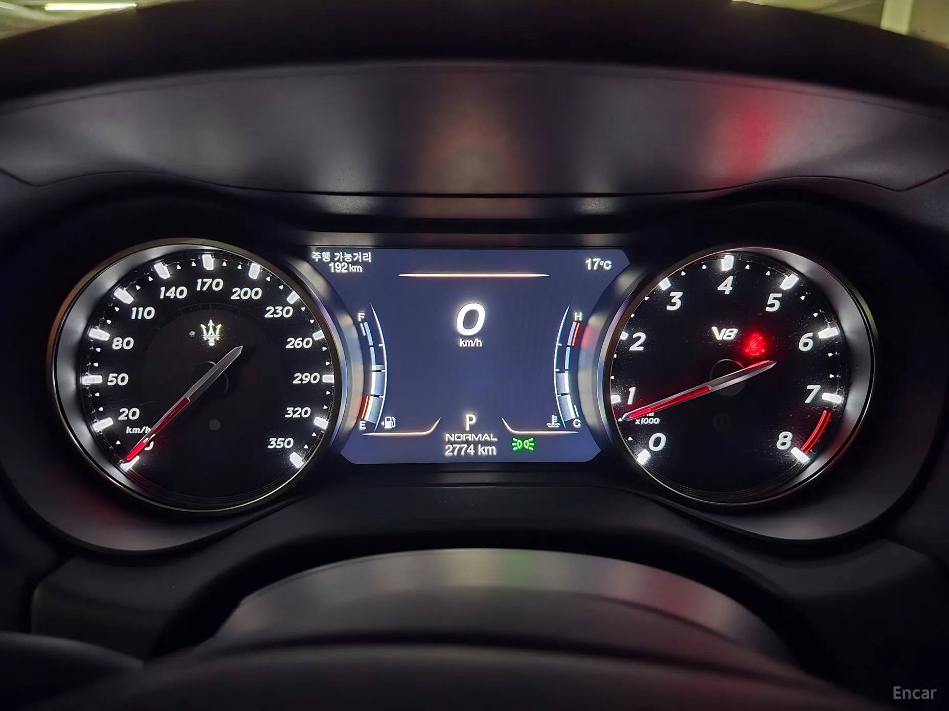 Maserati Ghibli превью 19