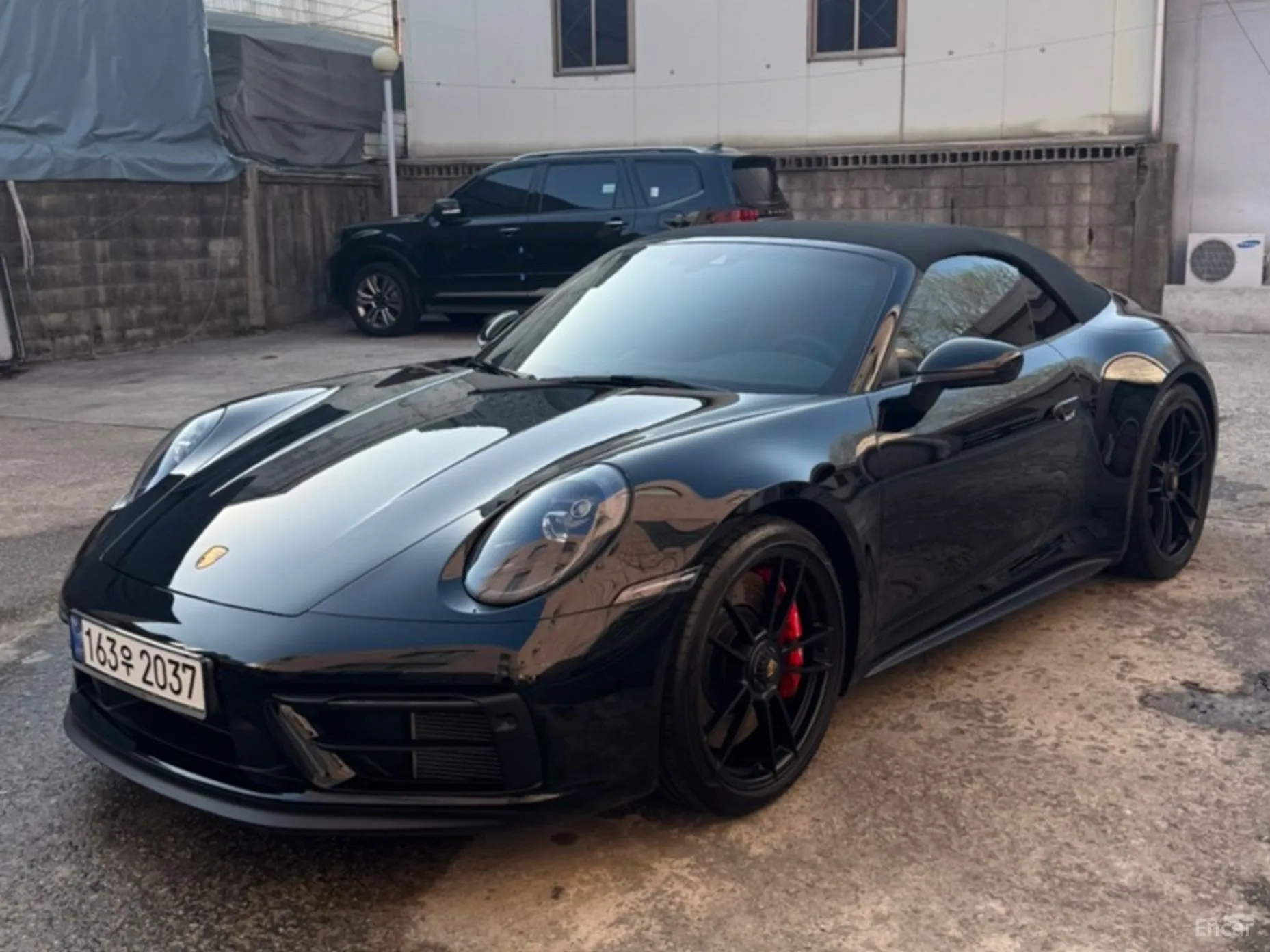 911 (992)