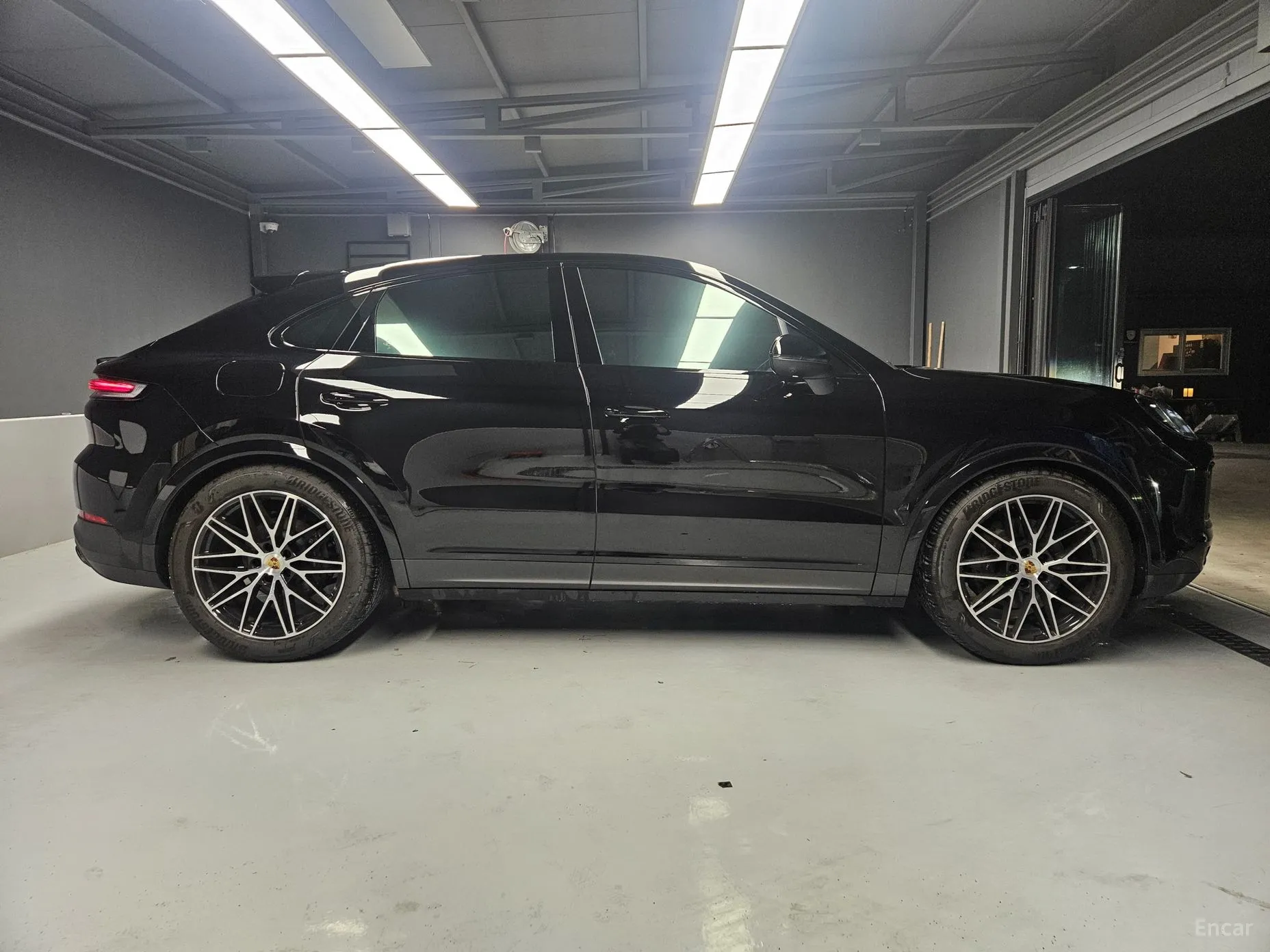 Porsche Cayenne (PO536) превью 4