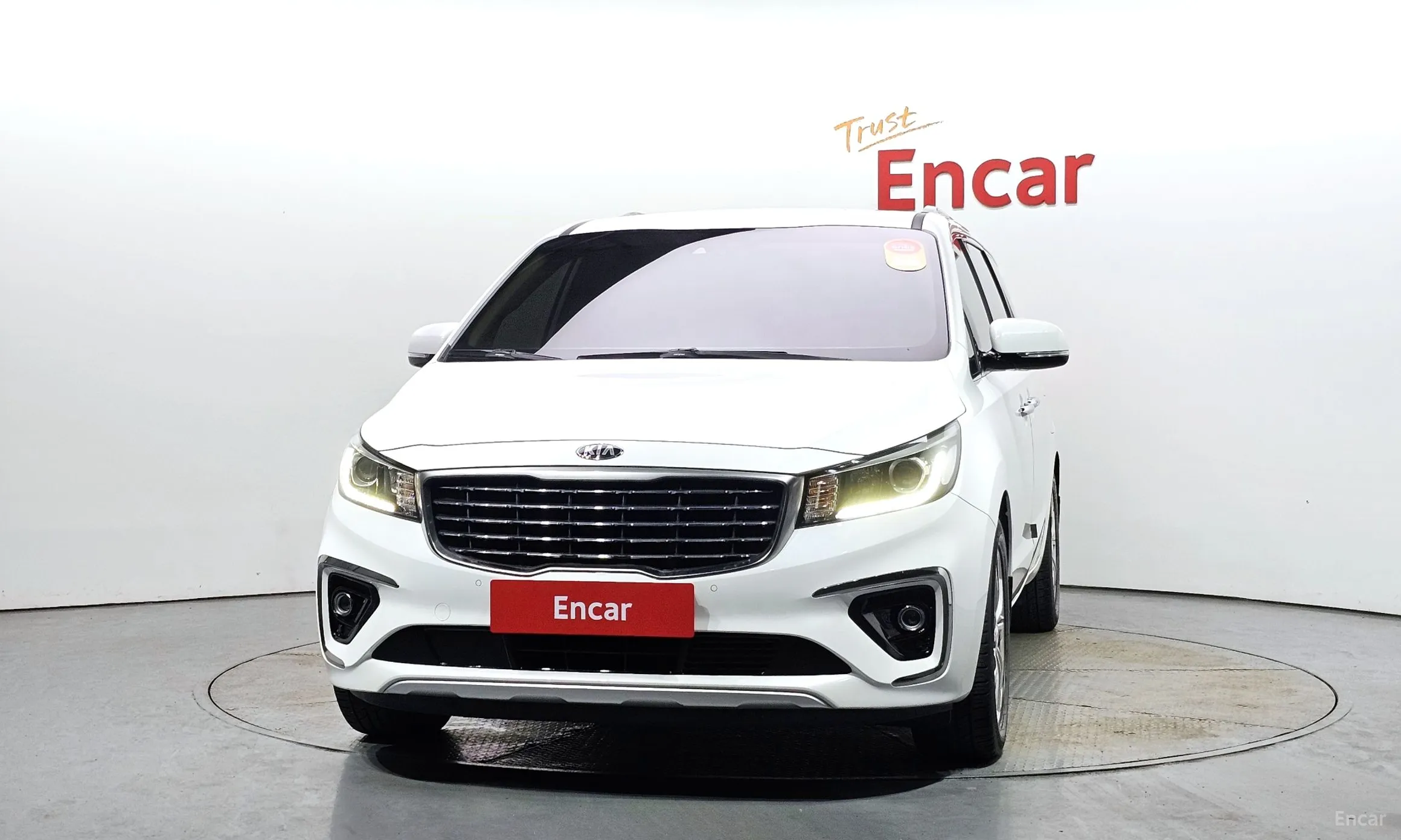 Kia Carnival превью 2