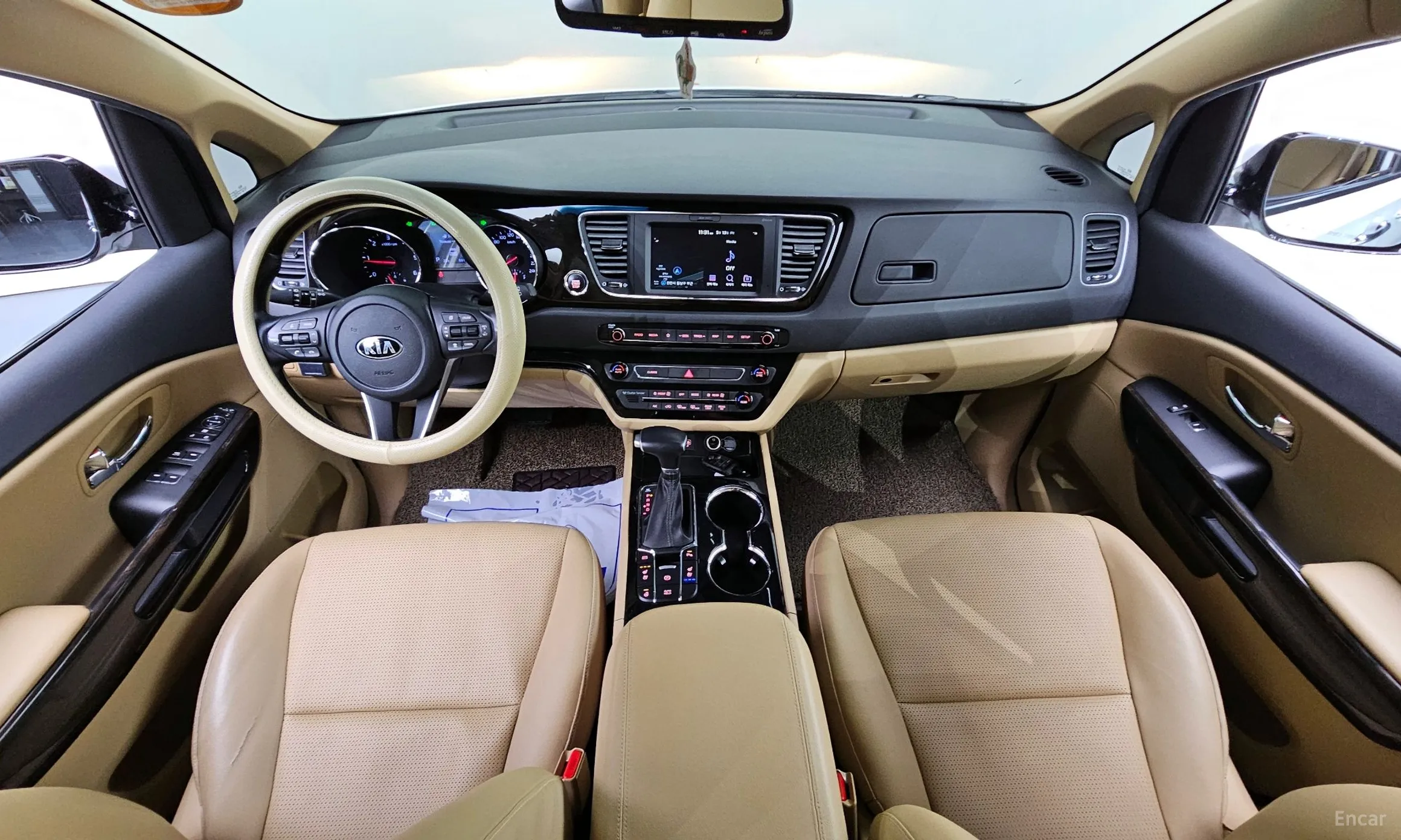 Kia Carnival превью 4