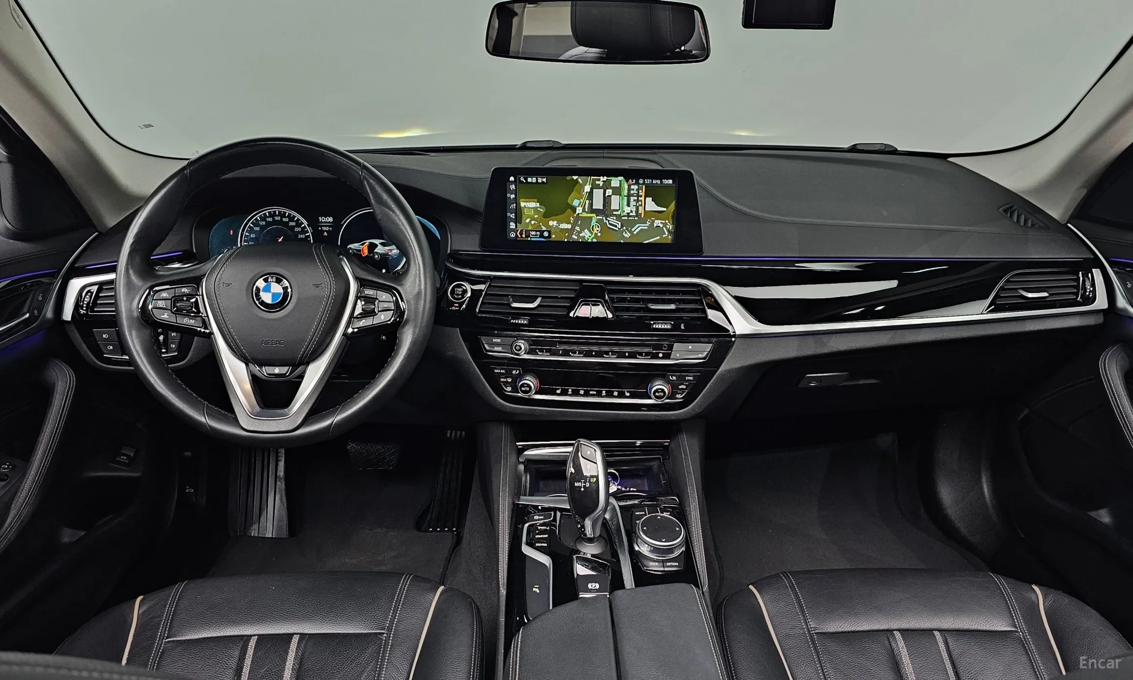 BMW 5 Series (G30) превью 4