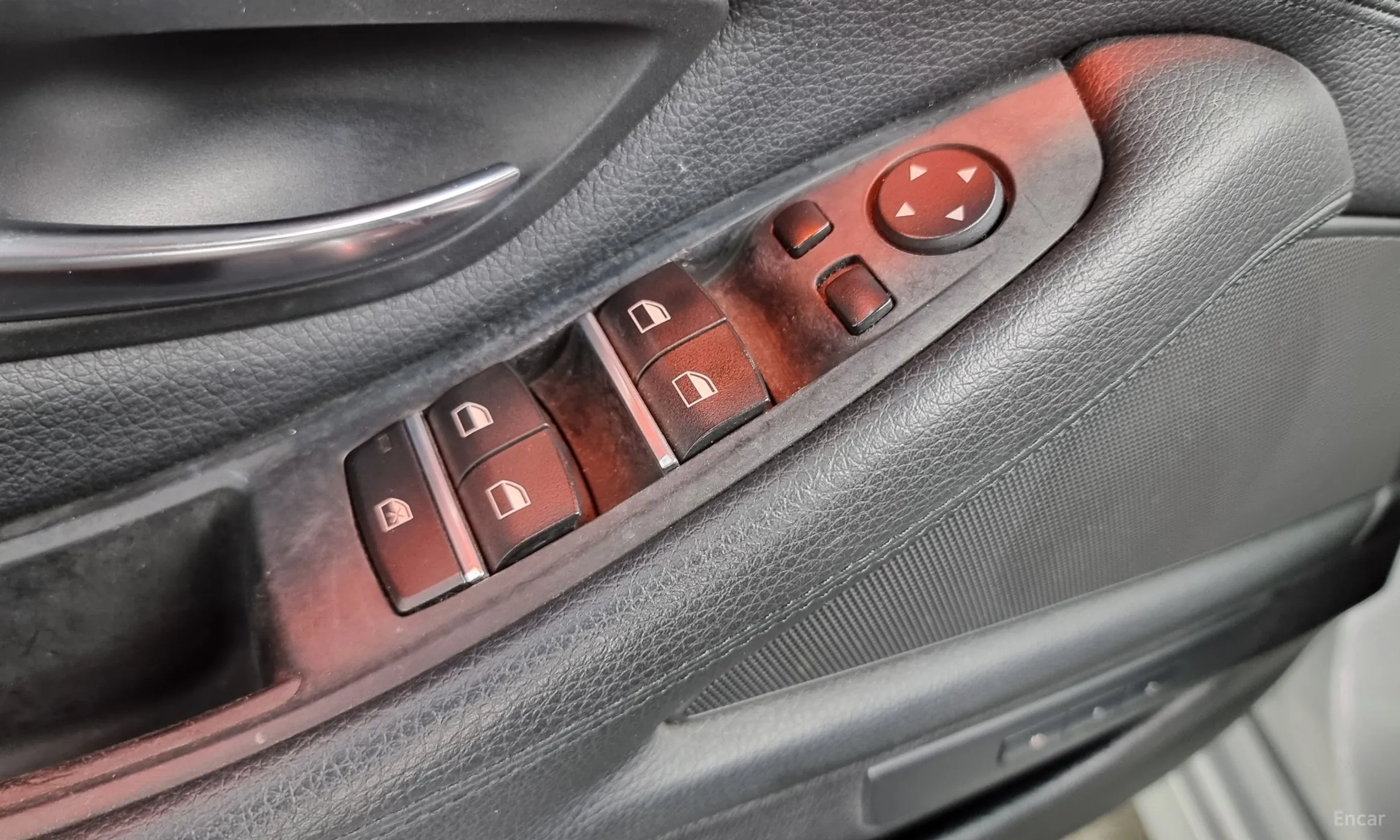 BMW 5 Series (F10) превью 14