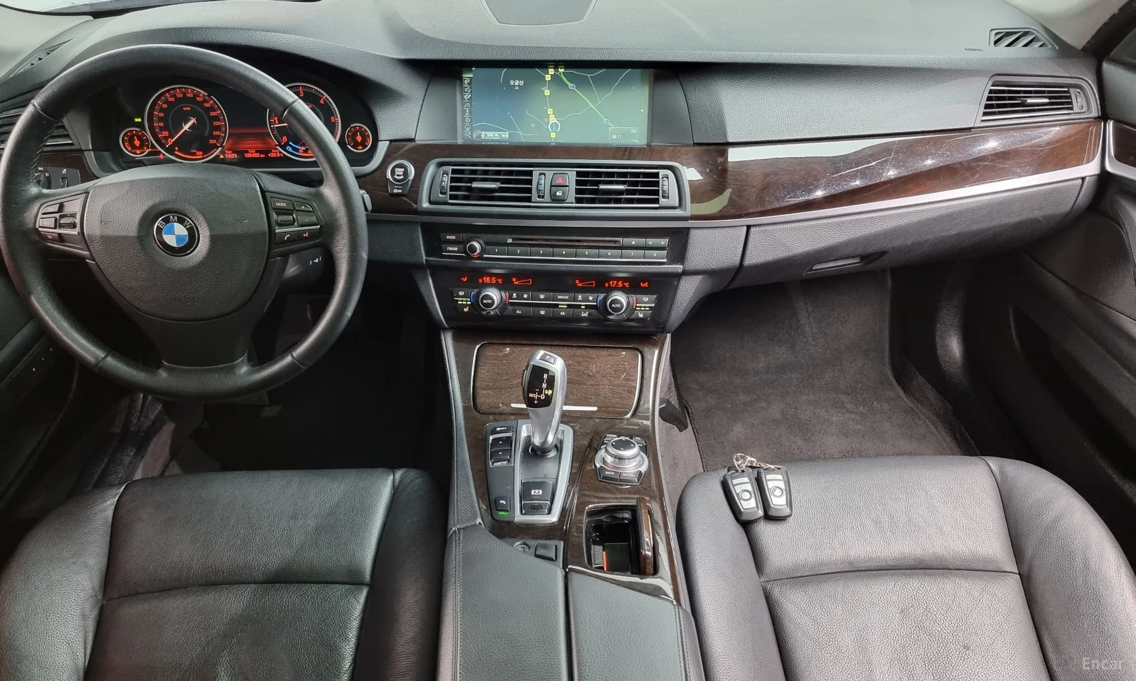 BMW 5 Series (F10) превью 7