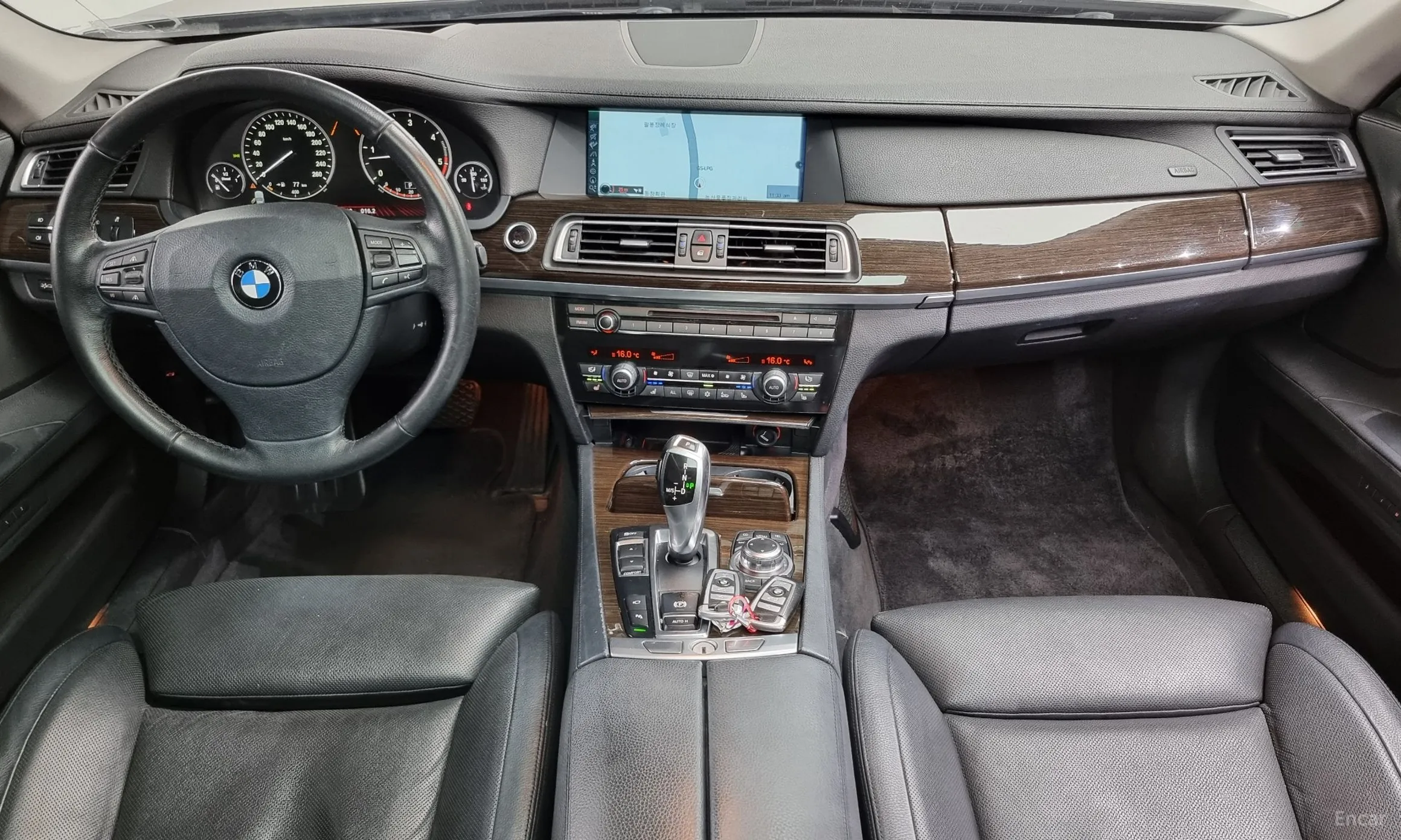 BMW 7 Series (F01) превью 4