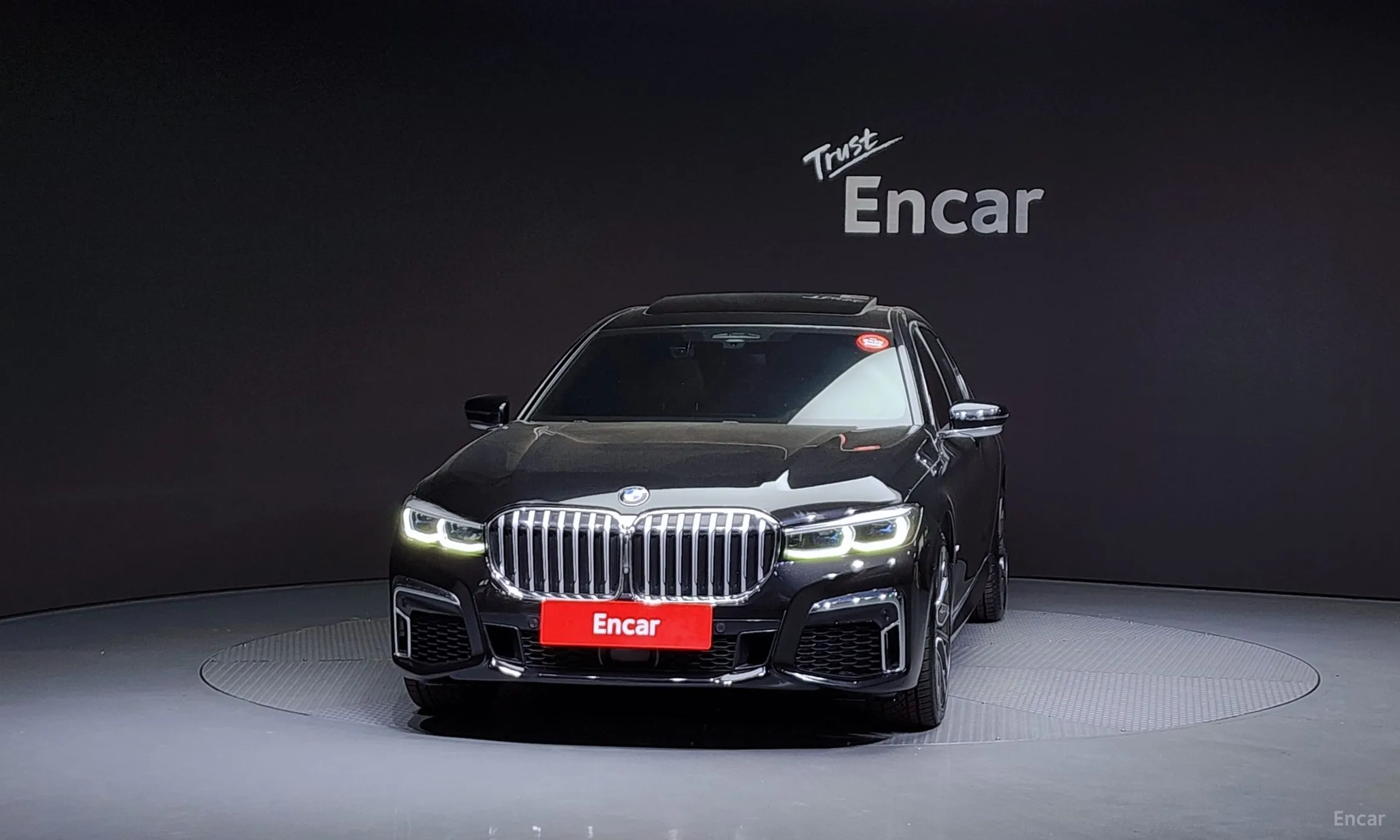 BMW 7 Series (G11) превью 2