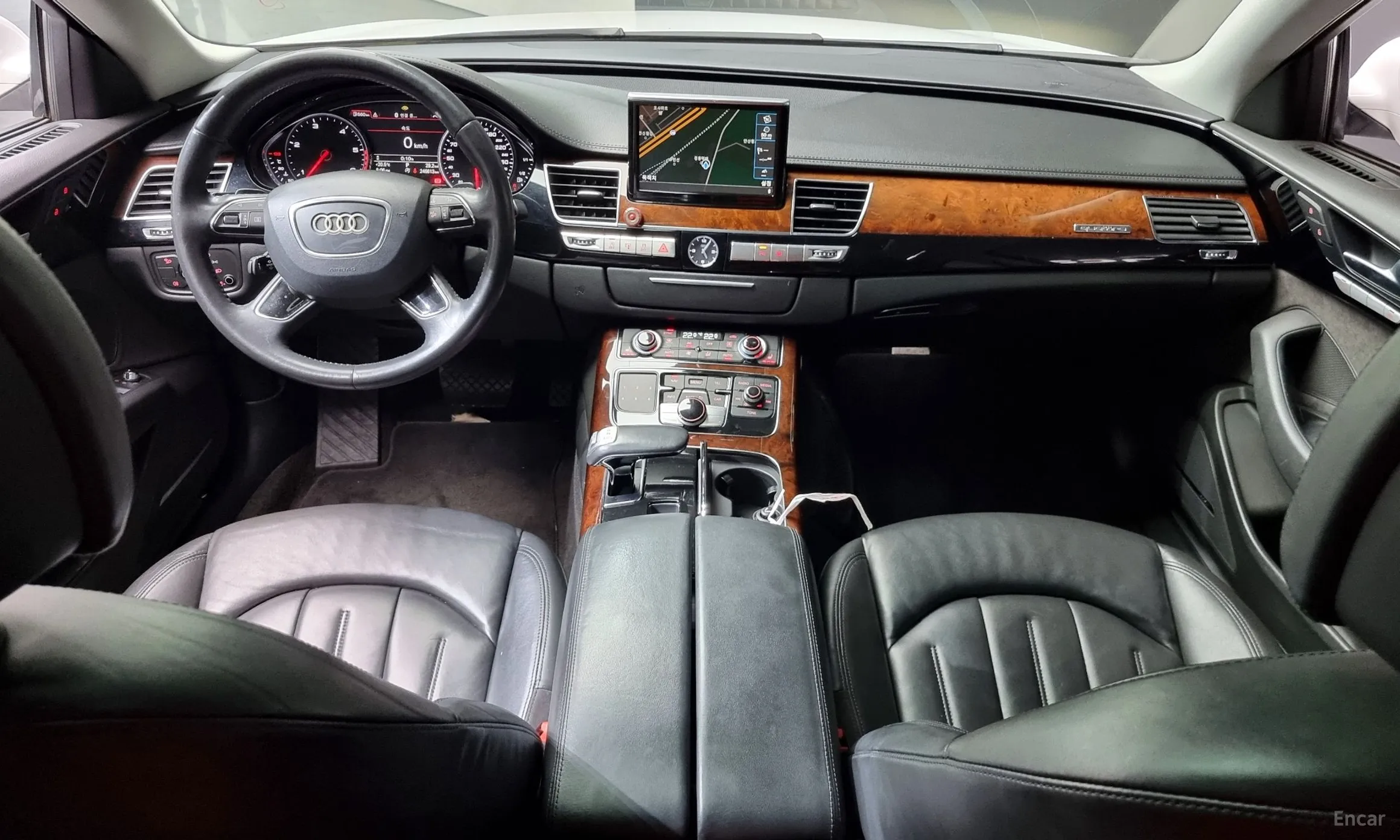 Audi New A8 превью 4