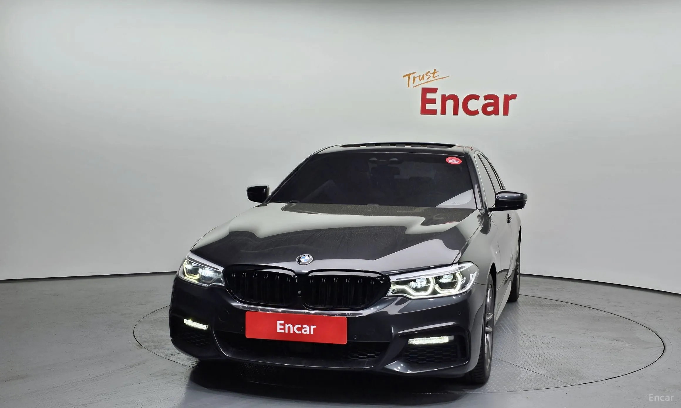 BMW 5 Series (G30) превью 2