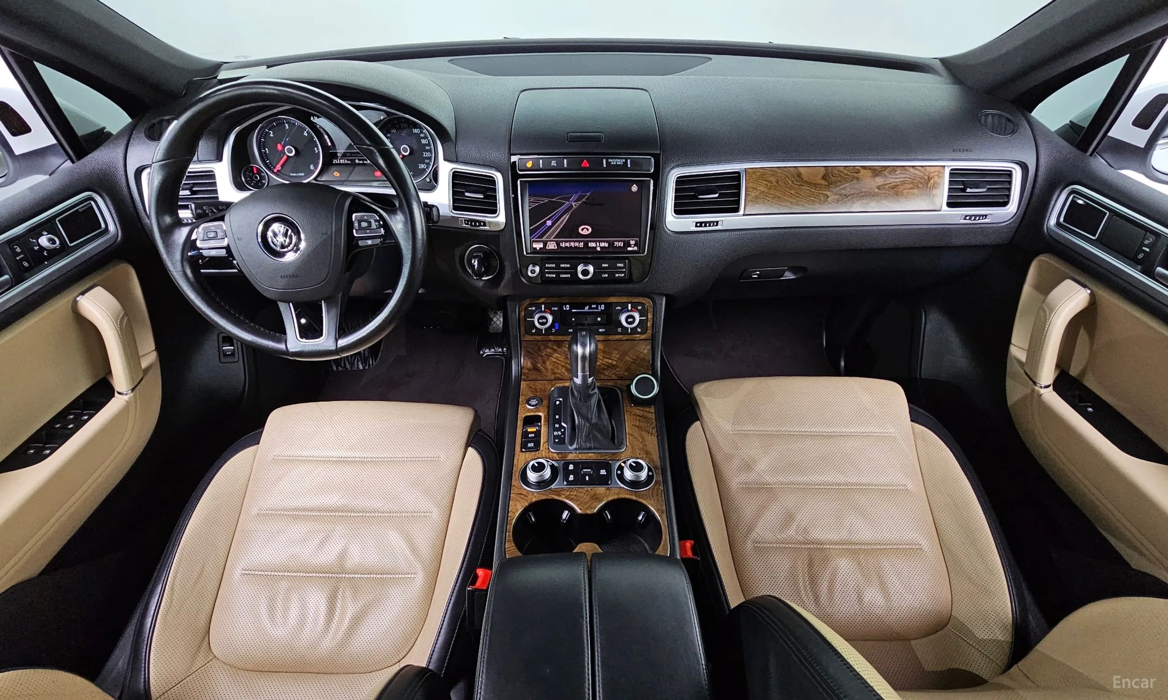 Volkswagen New Touareg превью 4