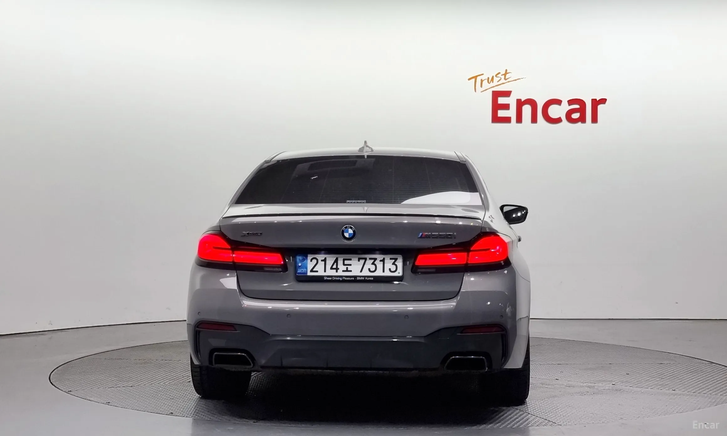 BMW 5 Series (G30) превью 3