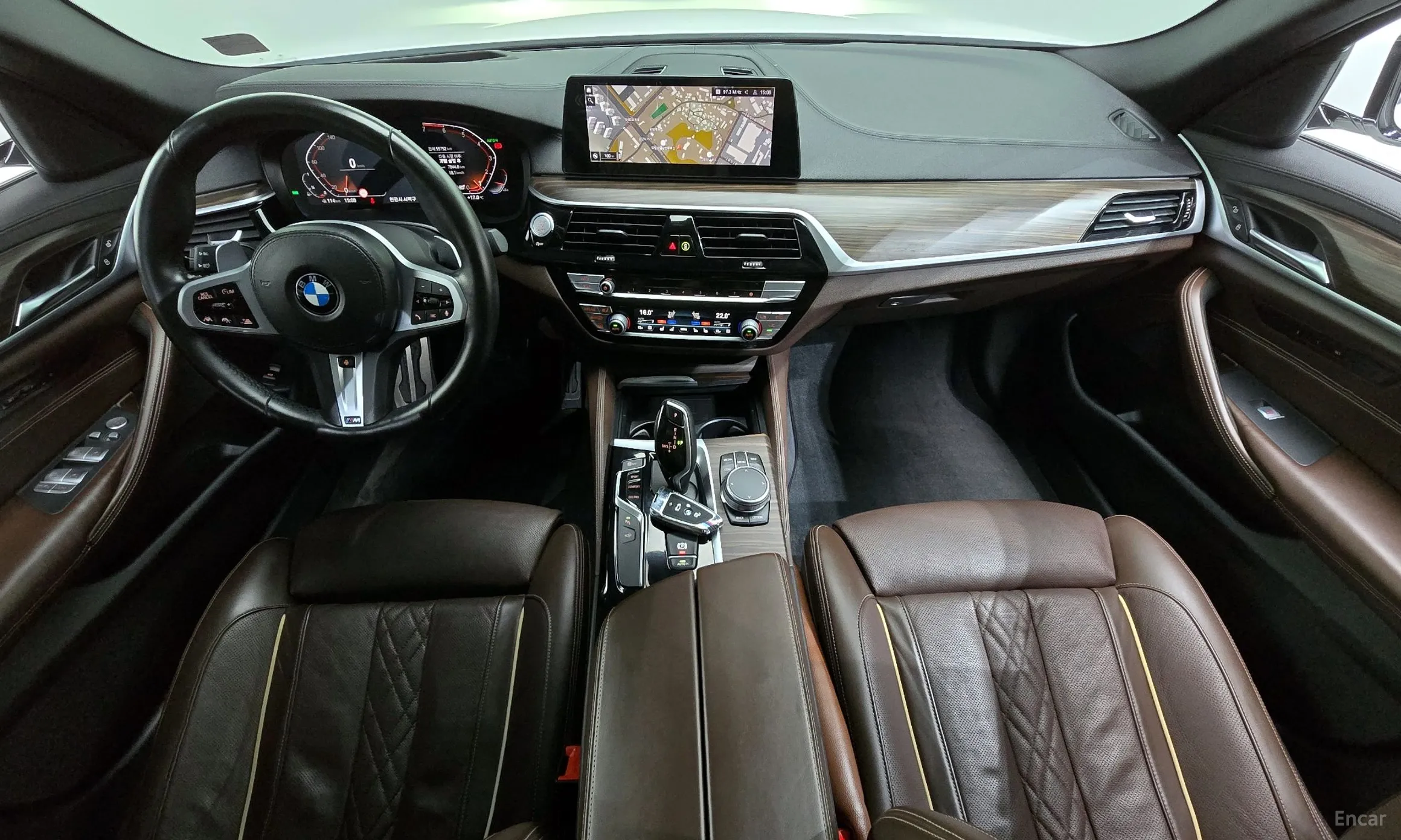 BMW 5 Series (G30) превью 4