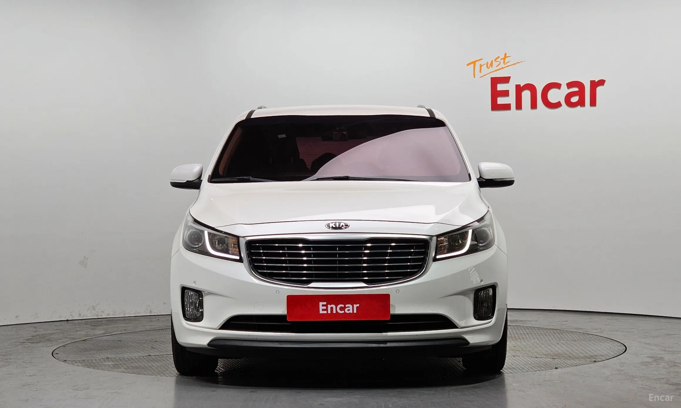 Kia Carnival превью 2
