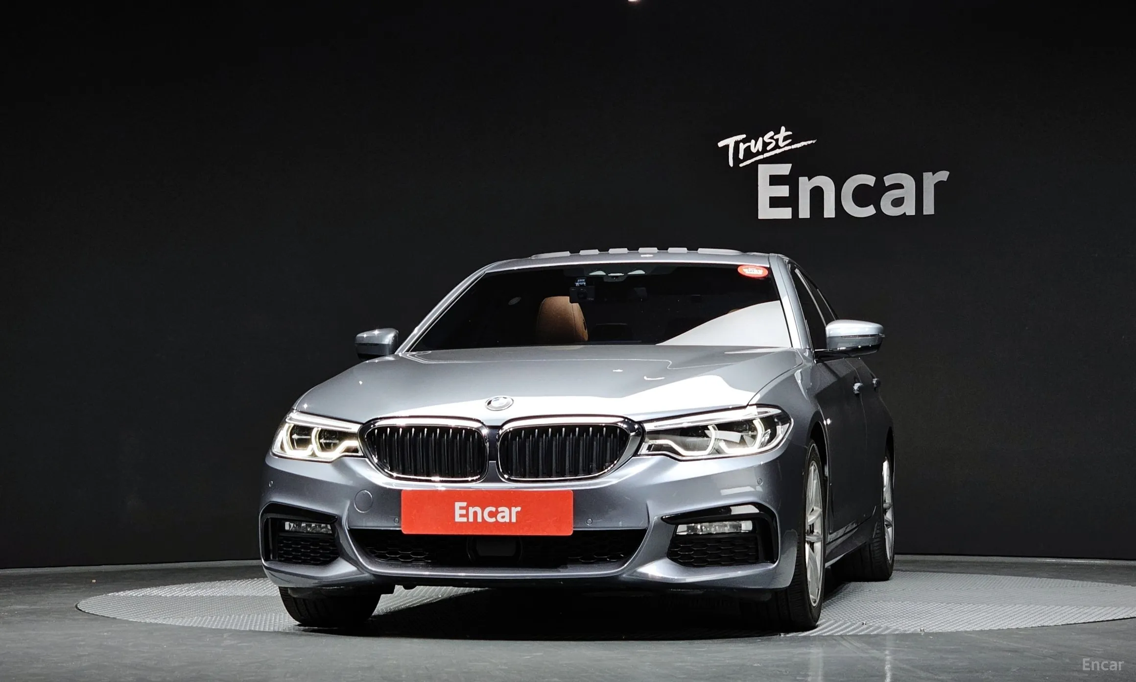 BMW 5 Series (G30) превью 2