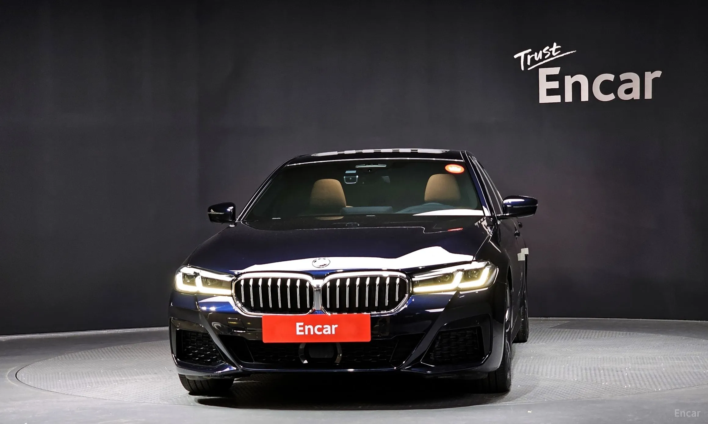 BMW 5 Series (G30) превью 2