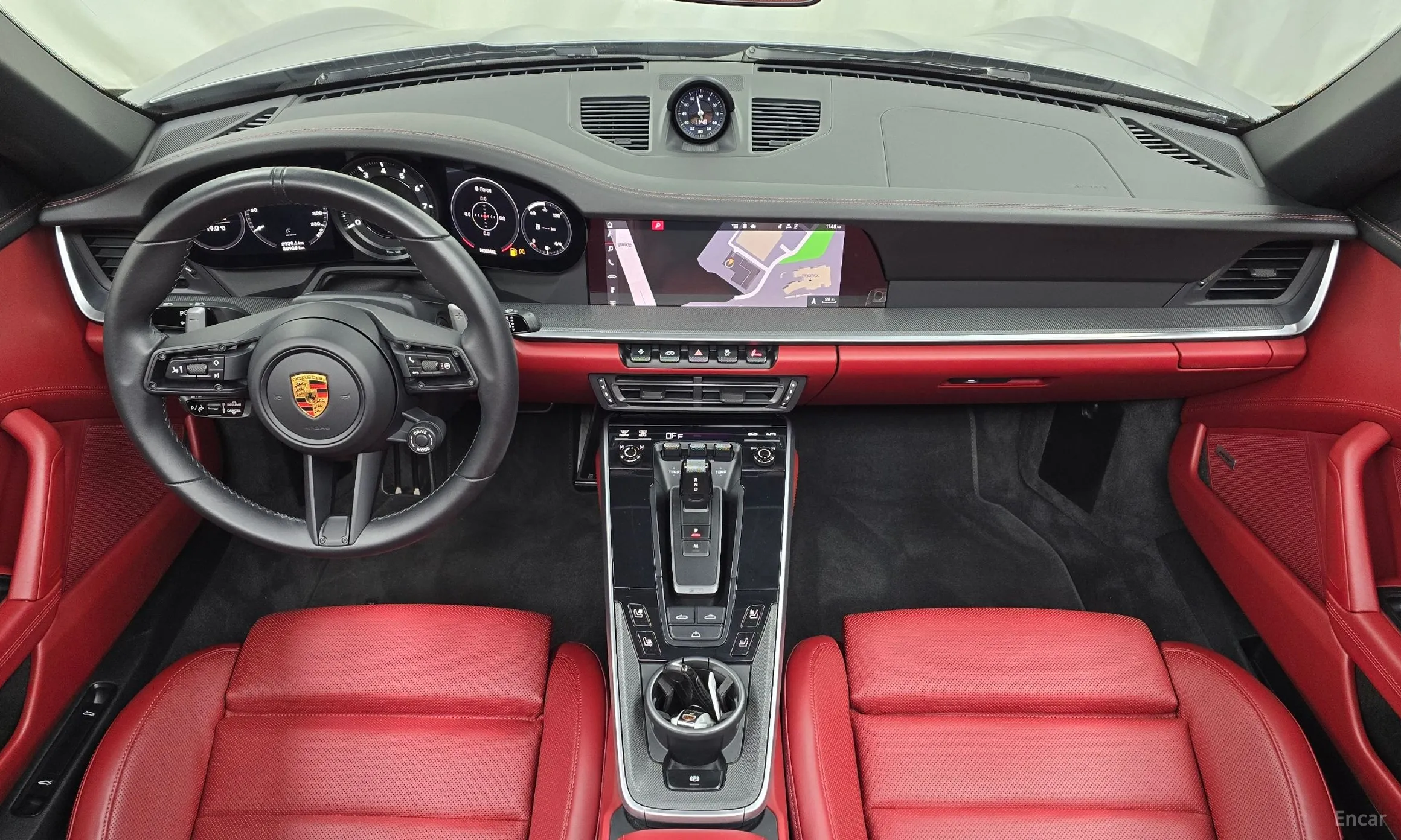 Porsche 911 (992) превью 4