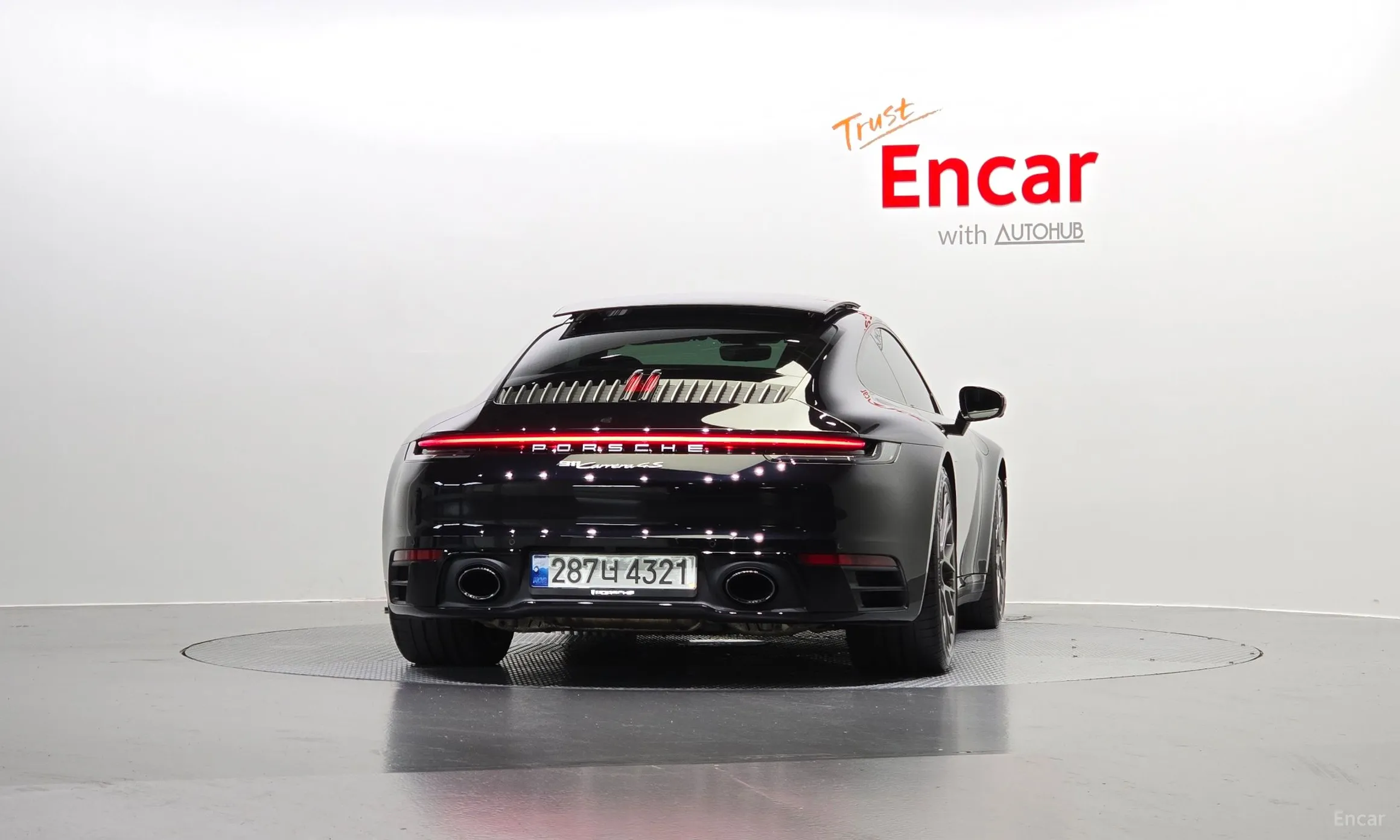 Porsche 911 (992) превью 3