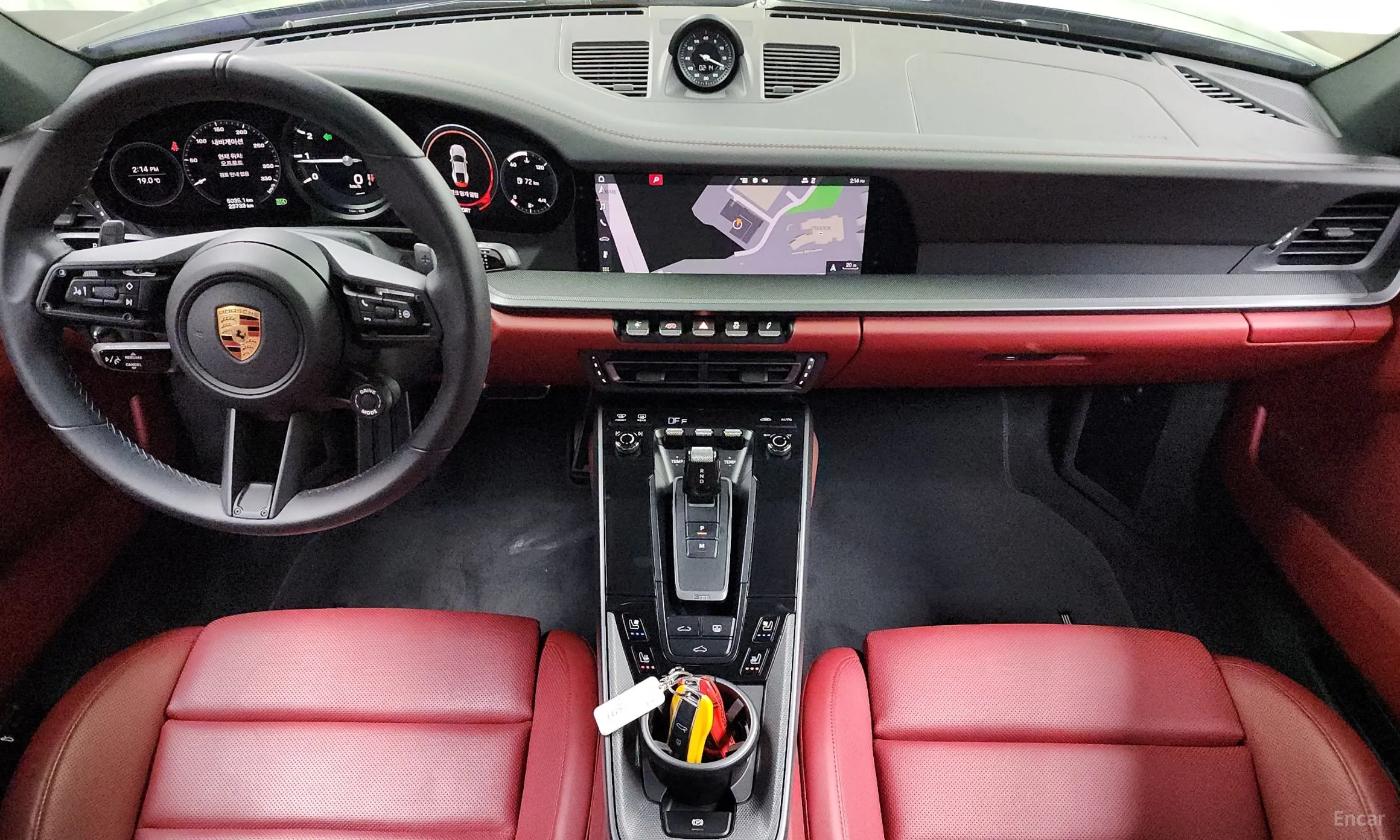 Porsche 911 (992) превью 4