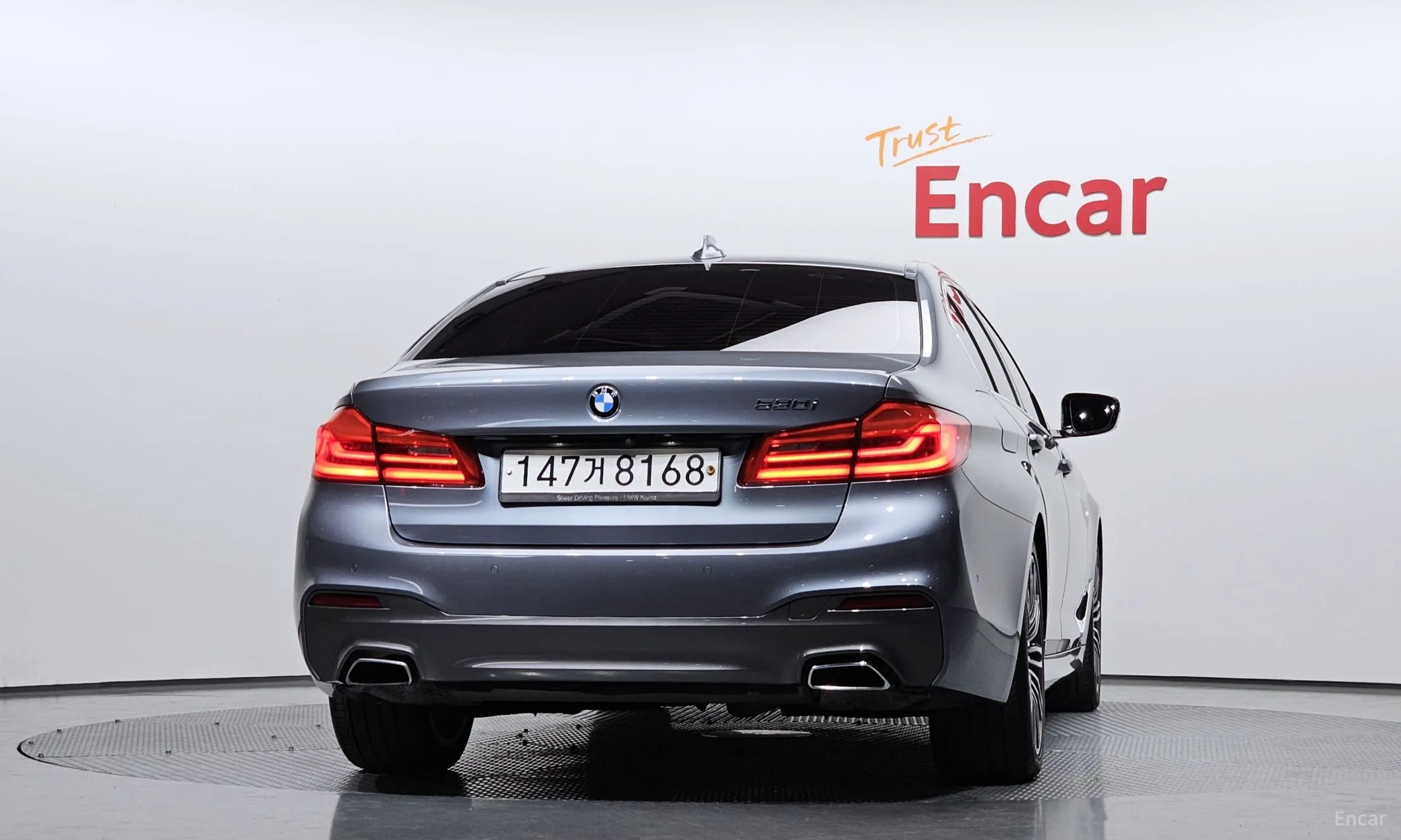 BMW 5 Series (G30) превью 3