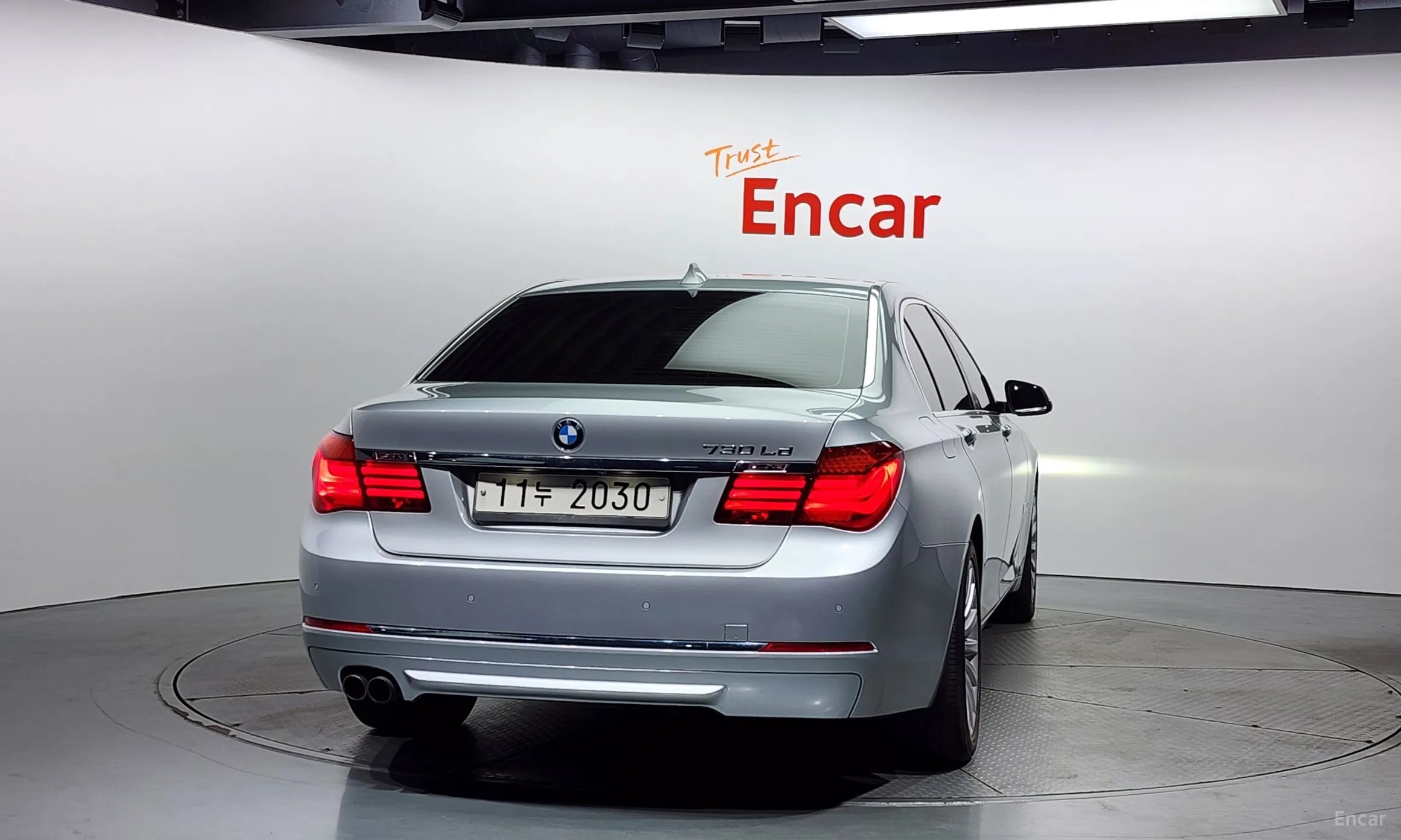 BMW 7 Series (F01) превью 3