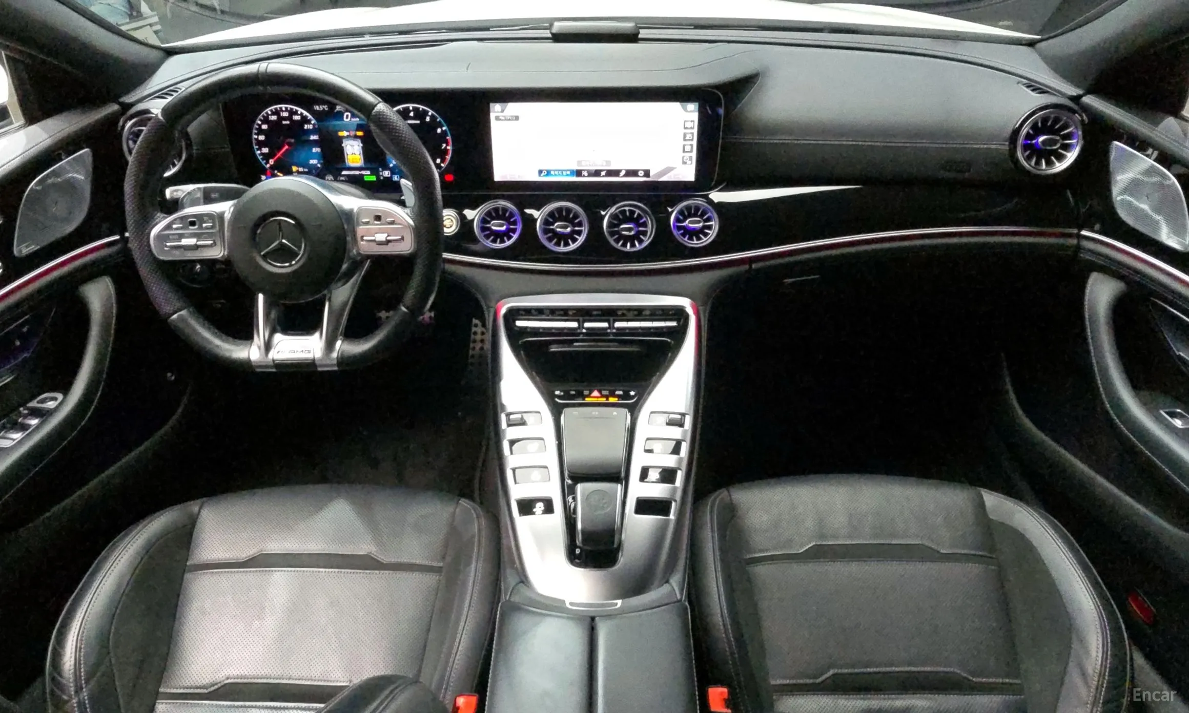 Mercedes Benz AMG GT превью 4