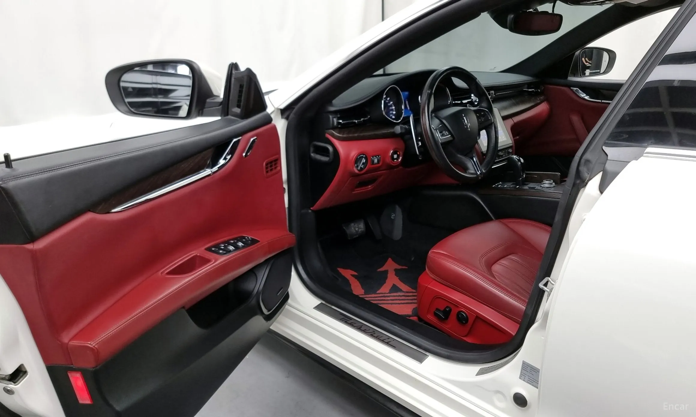 Maserati Quattroporte превью 10