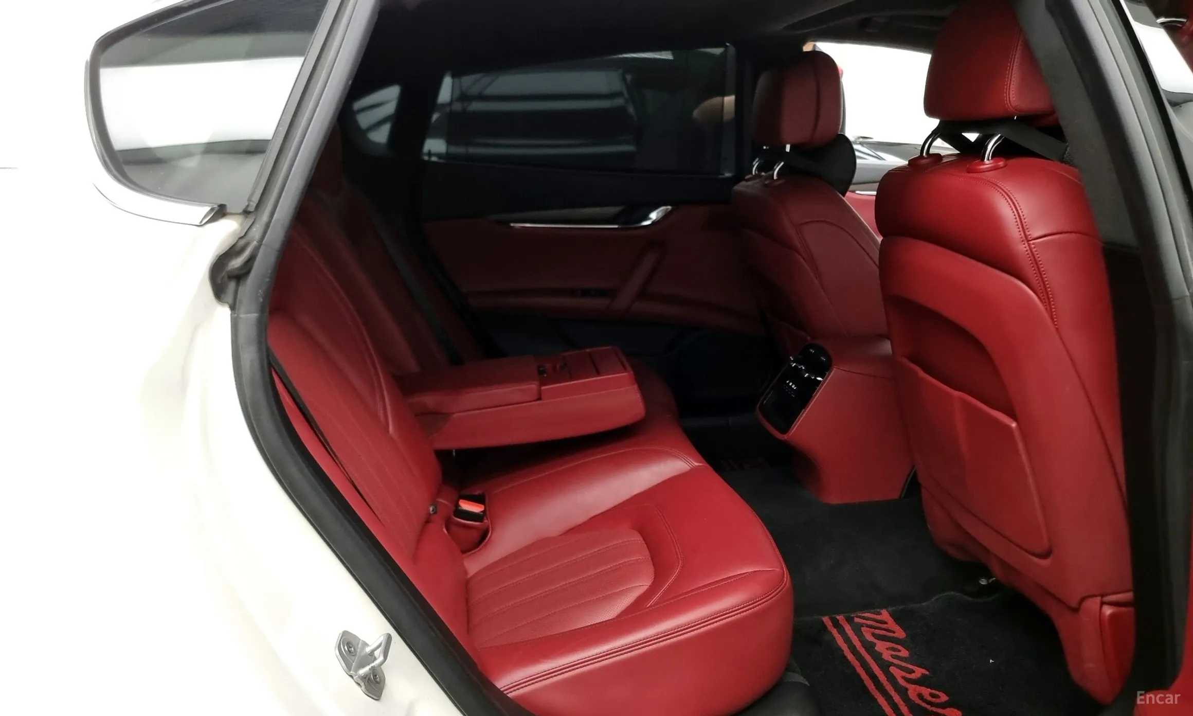 Maserati Quattroporte превью 12