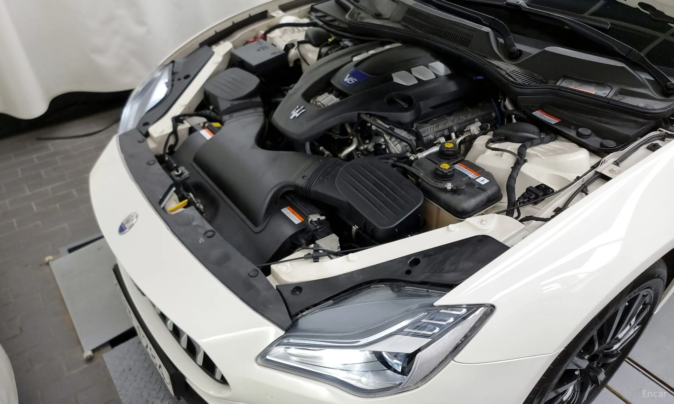 Maserati Quattroporte превью 6